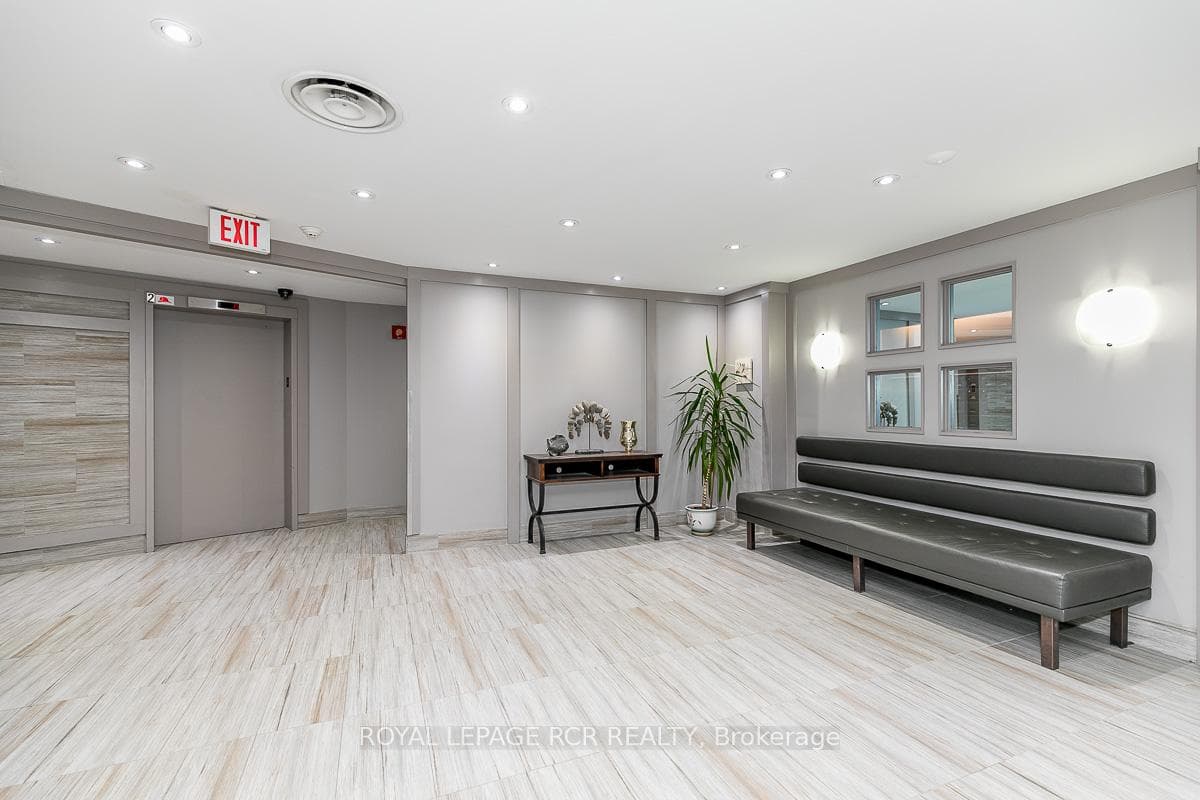 260 Davis Drive Unit 709 photo 6