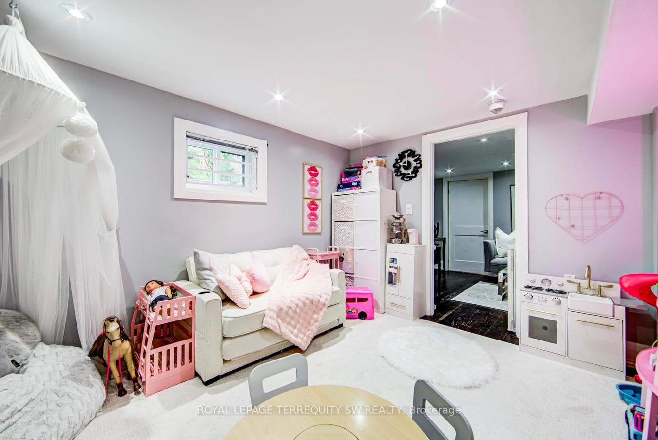 888 Fourth Street photo 32