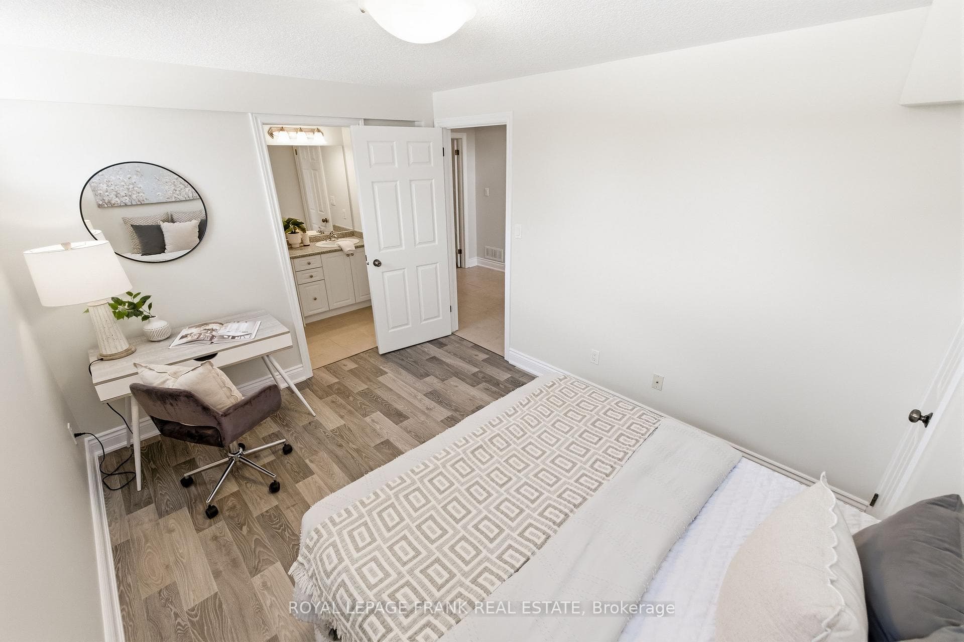 51 Nathan Avenue photo 38