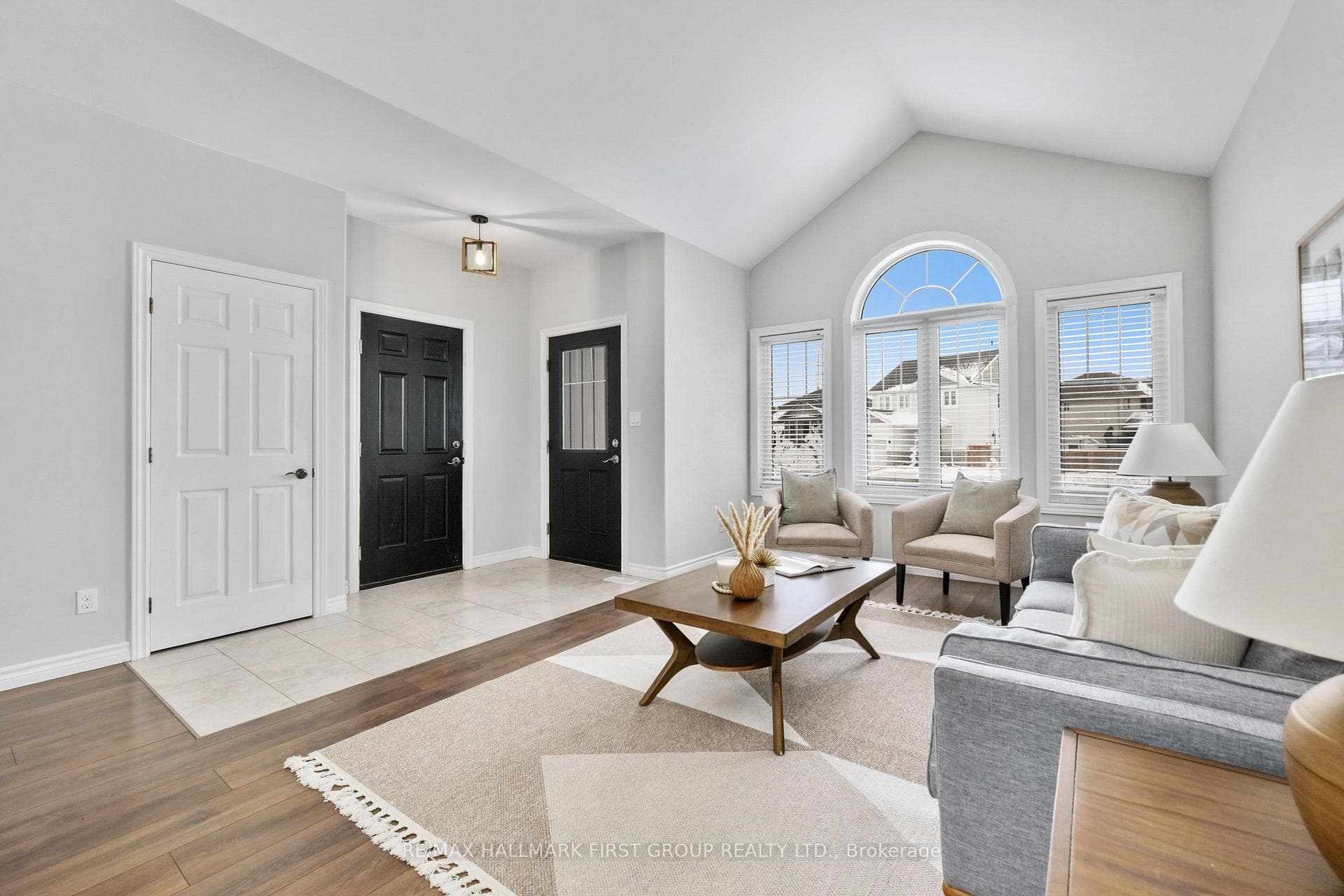 10 Walnut Crescent photo 7