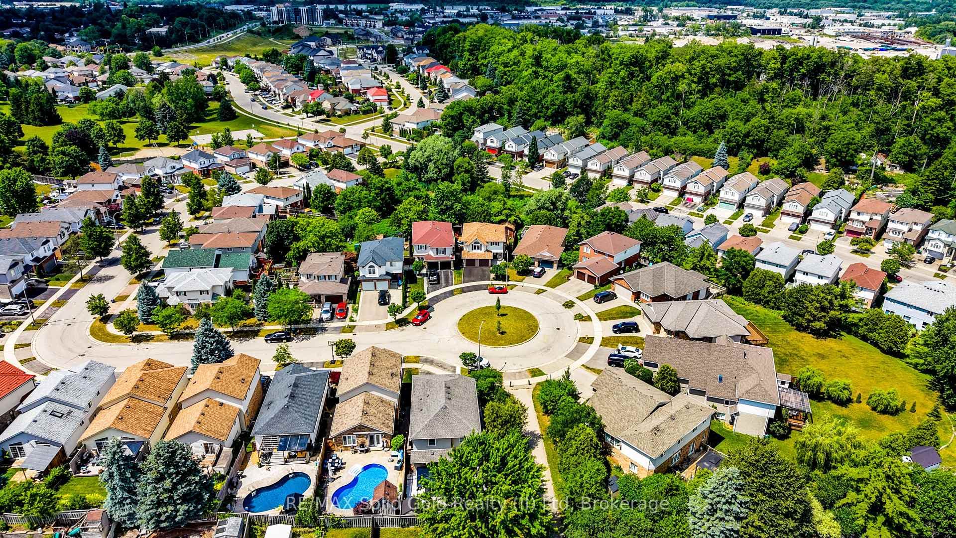 110 Glencliffe Court photo 4