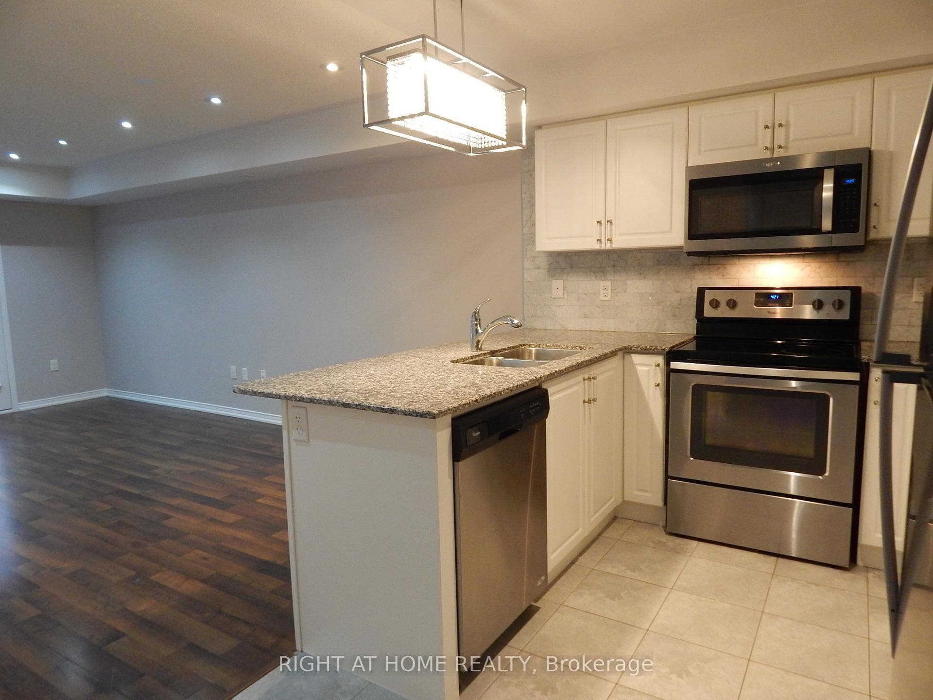 2492 Post Road Unit 12 photo 18