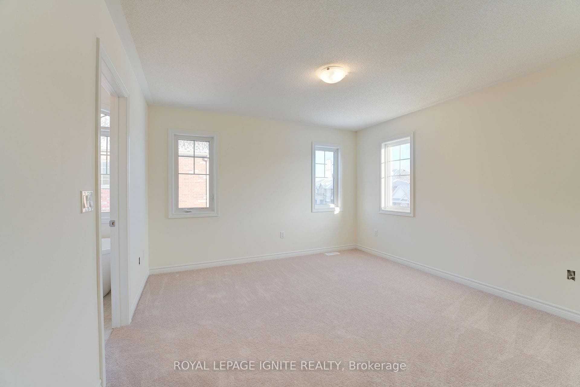 21 Raines Road photo 27