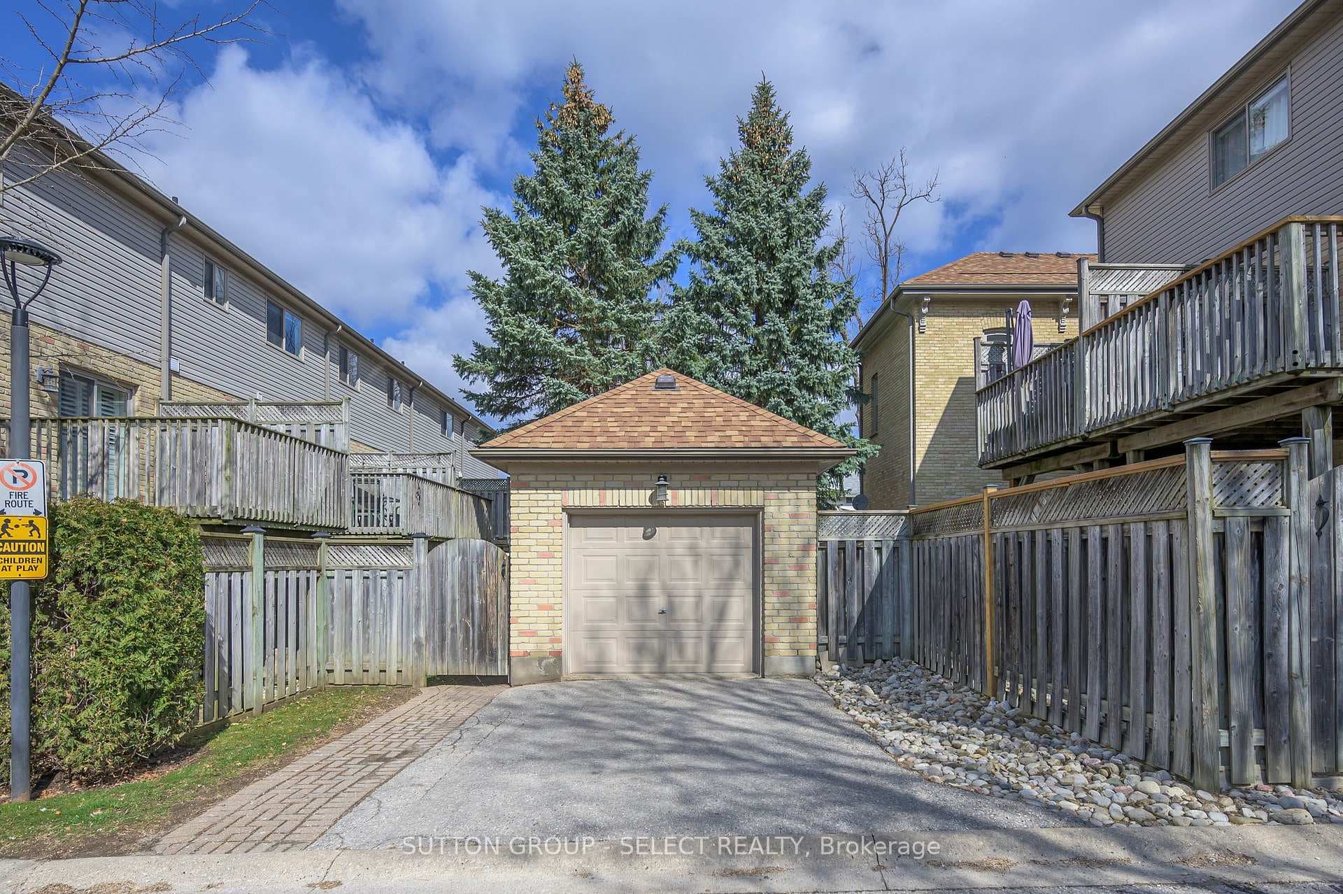 609 Colborne Street Unit 3 photo 40