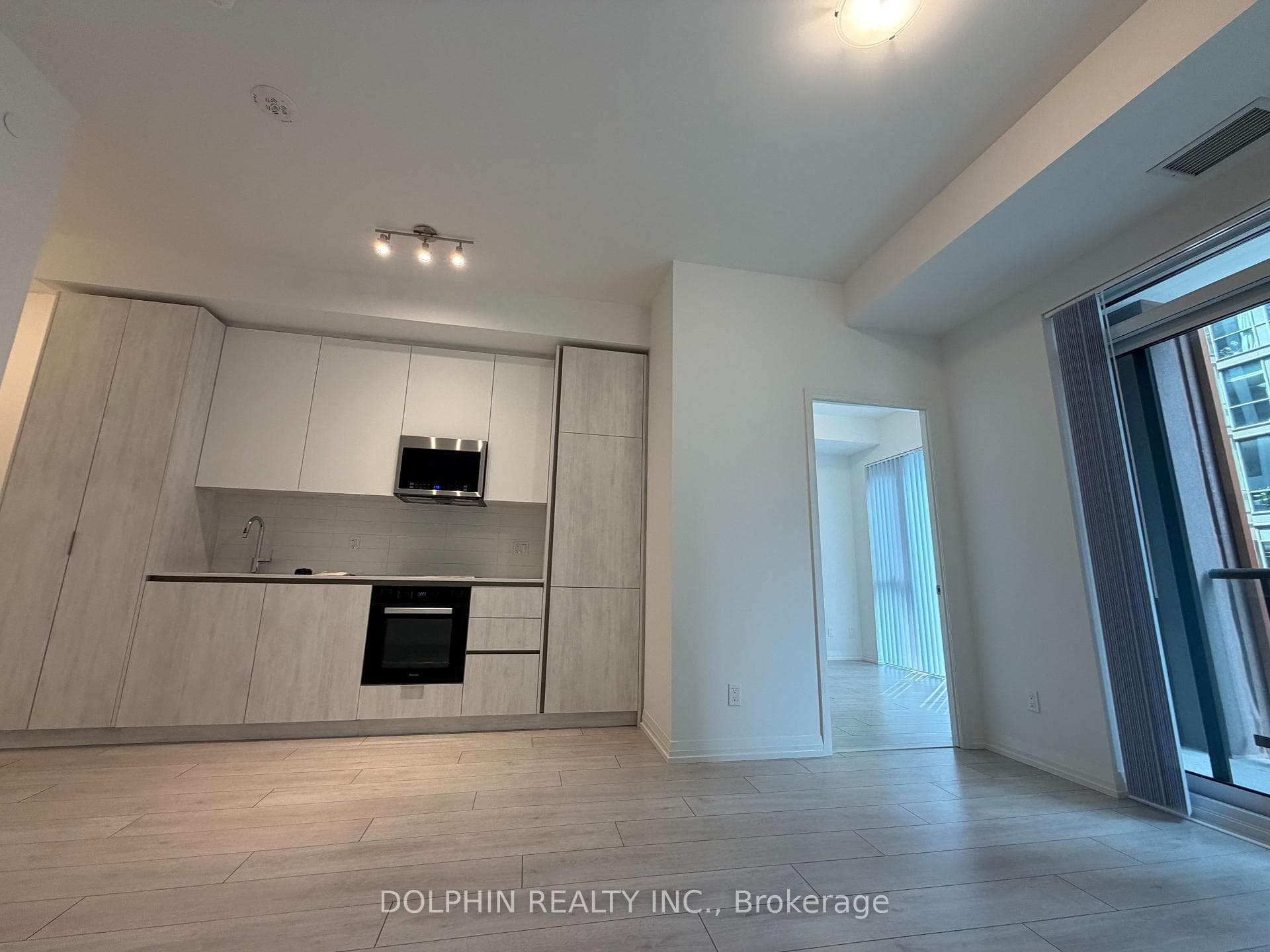 400 King Street Unit 722 photo 9