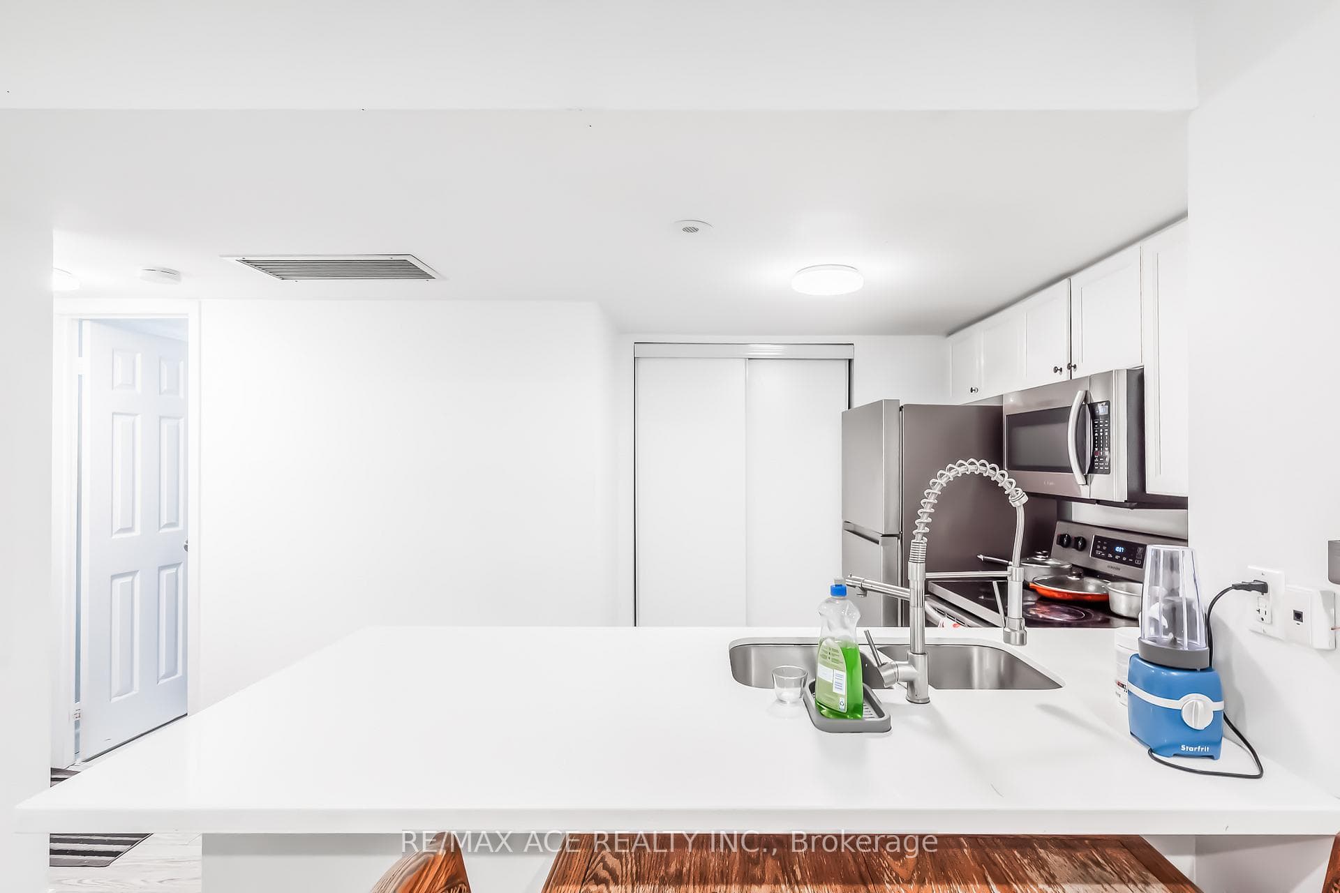 200 Mclevin Avenue Unit 29 photo 5