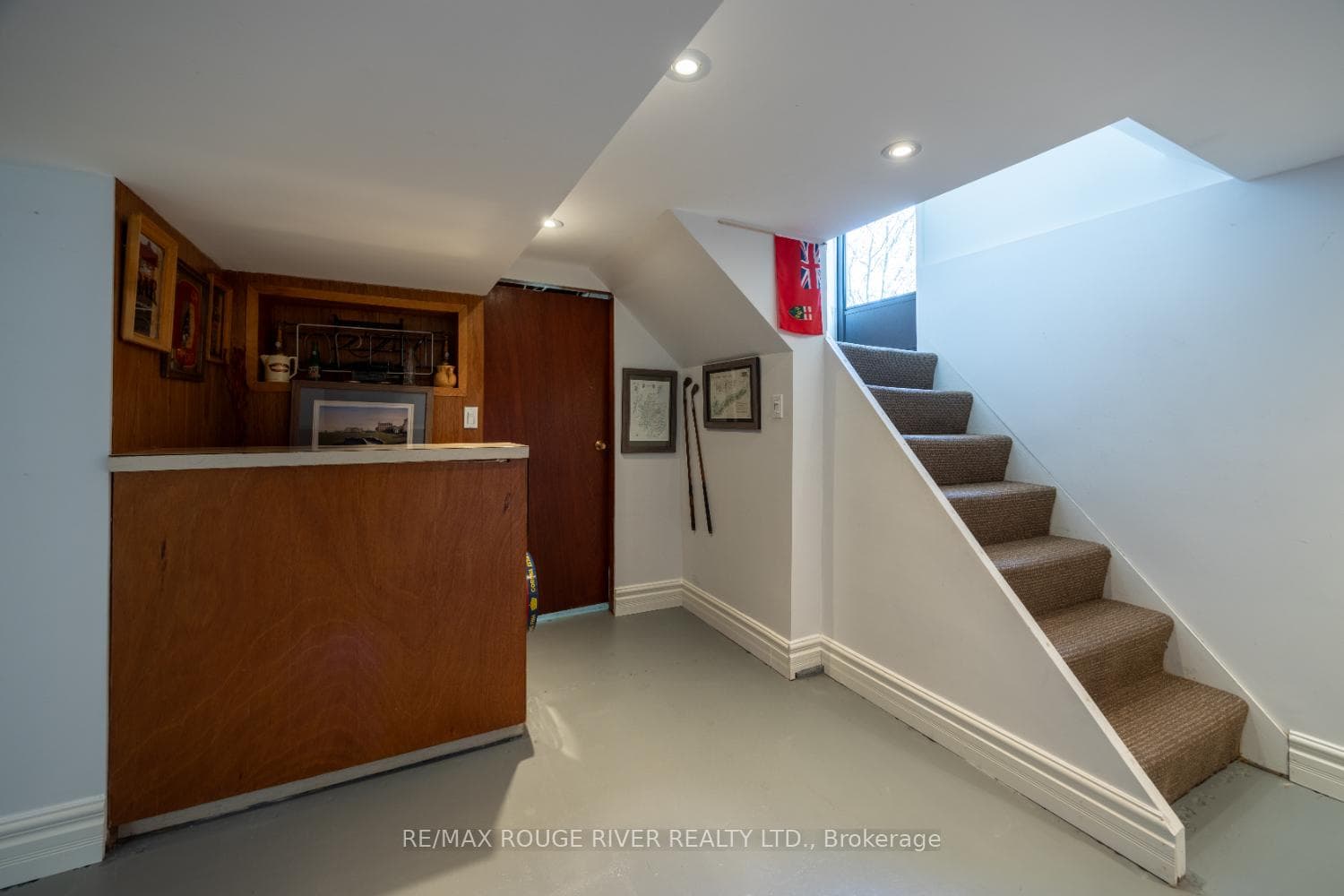725 Eastbourne Avenue photo 24
