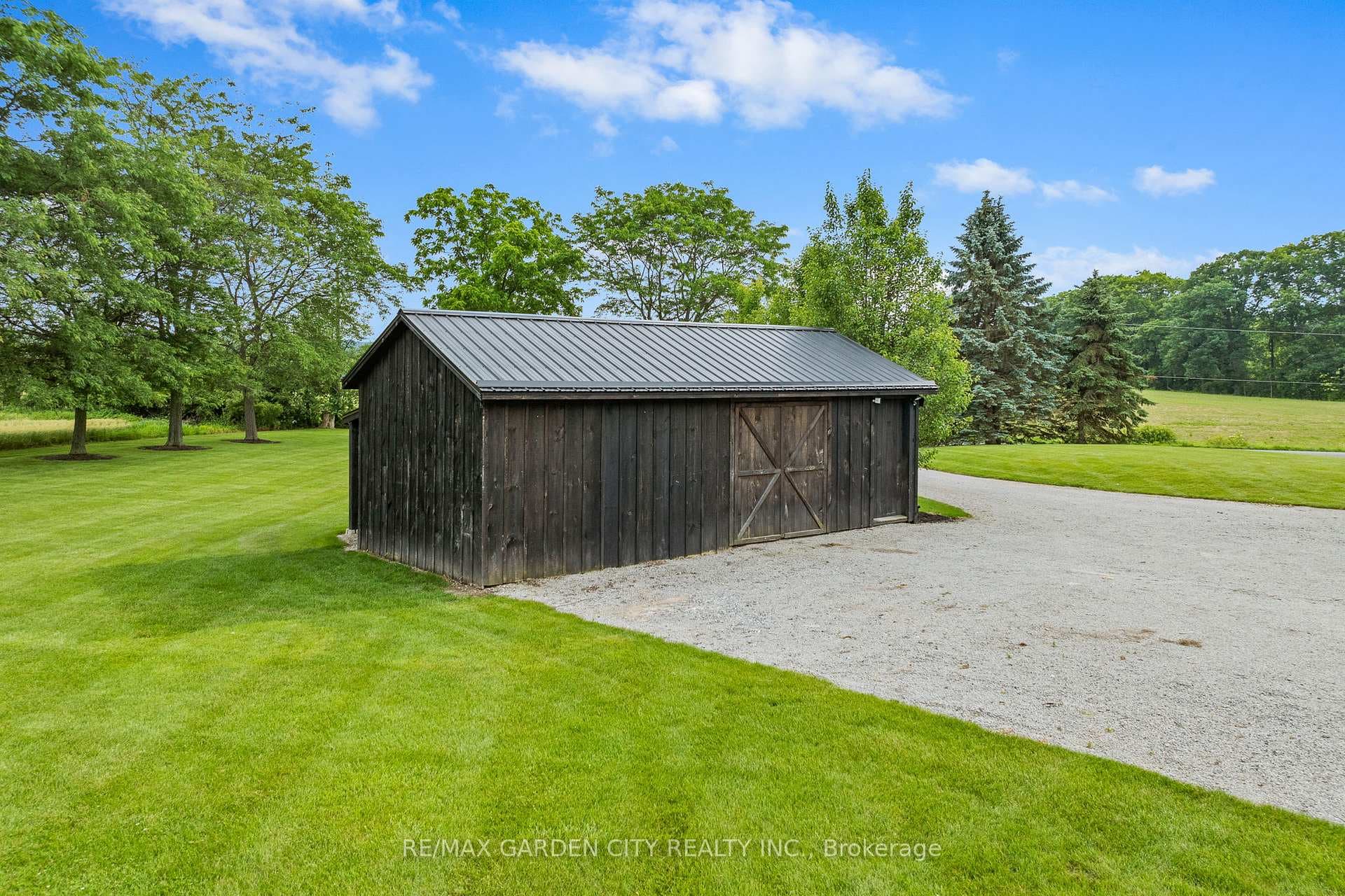 809 Kilman Road photo 42