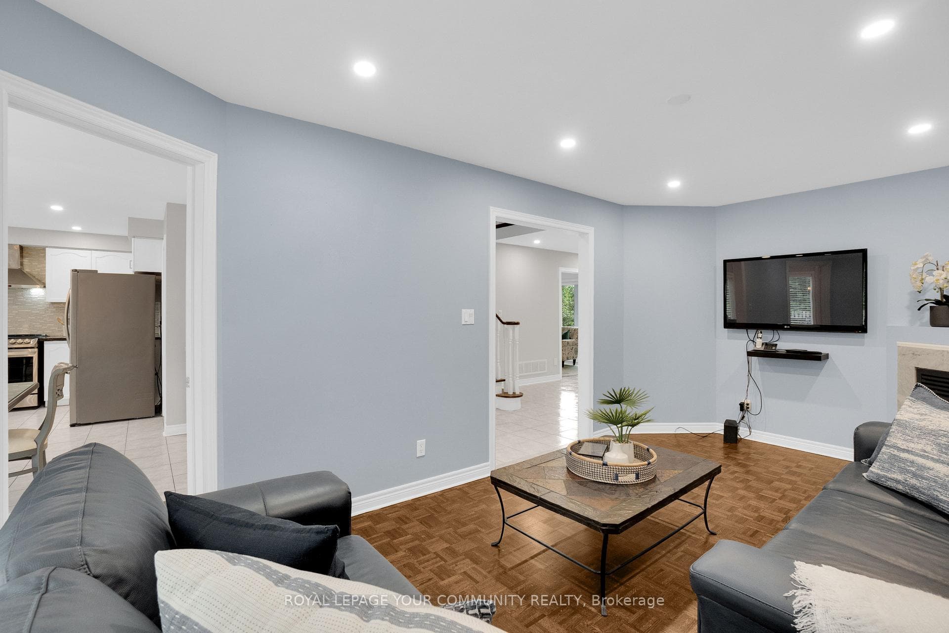 65 Villagewood Court photo 8