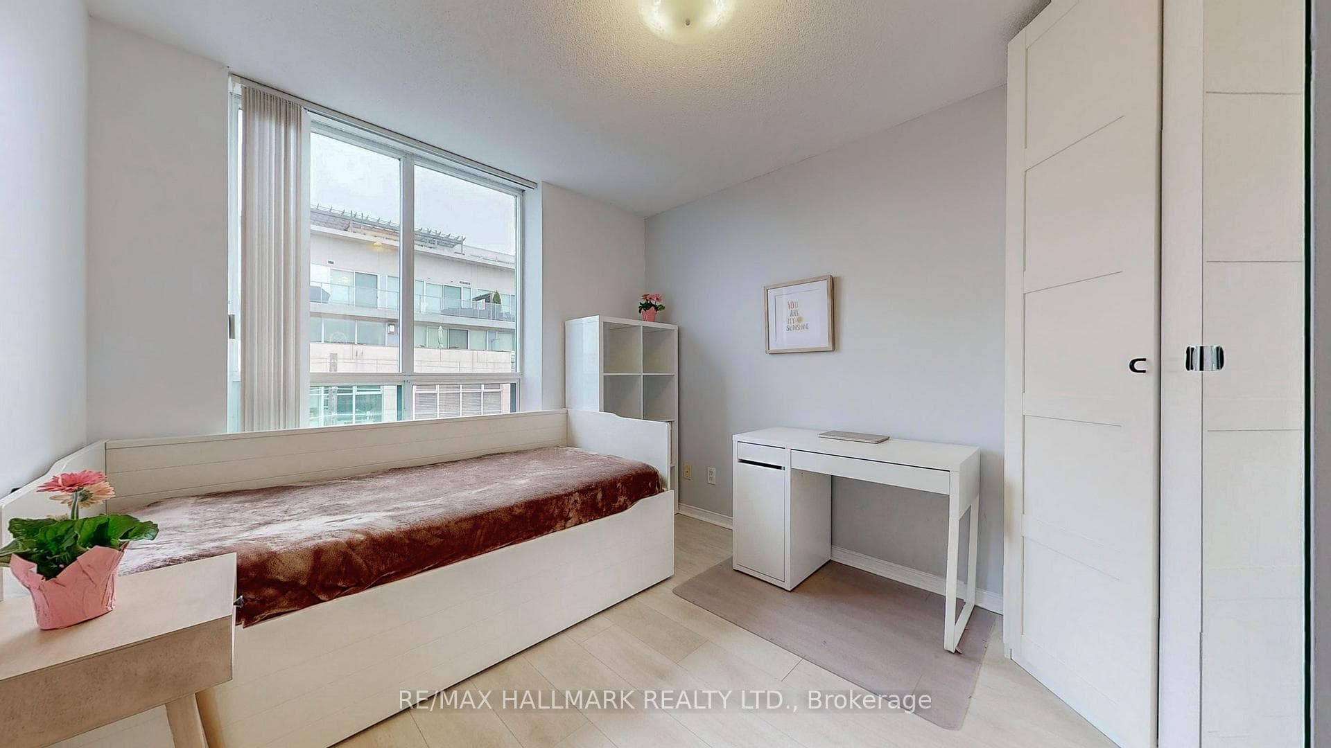 1863 Queen Street Unit 506 photo 8