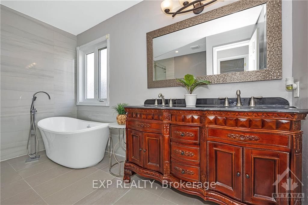 50 LAXFORD Drive photo 16
