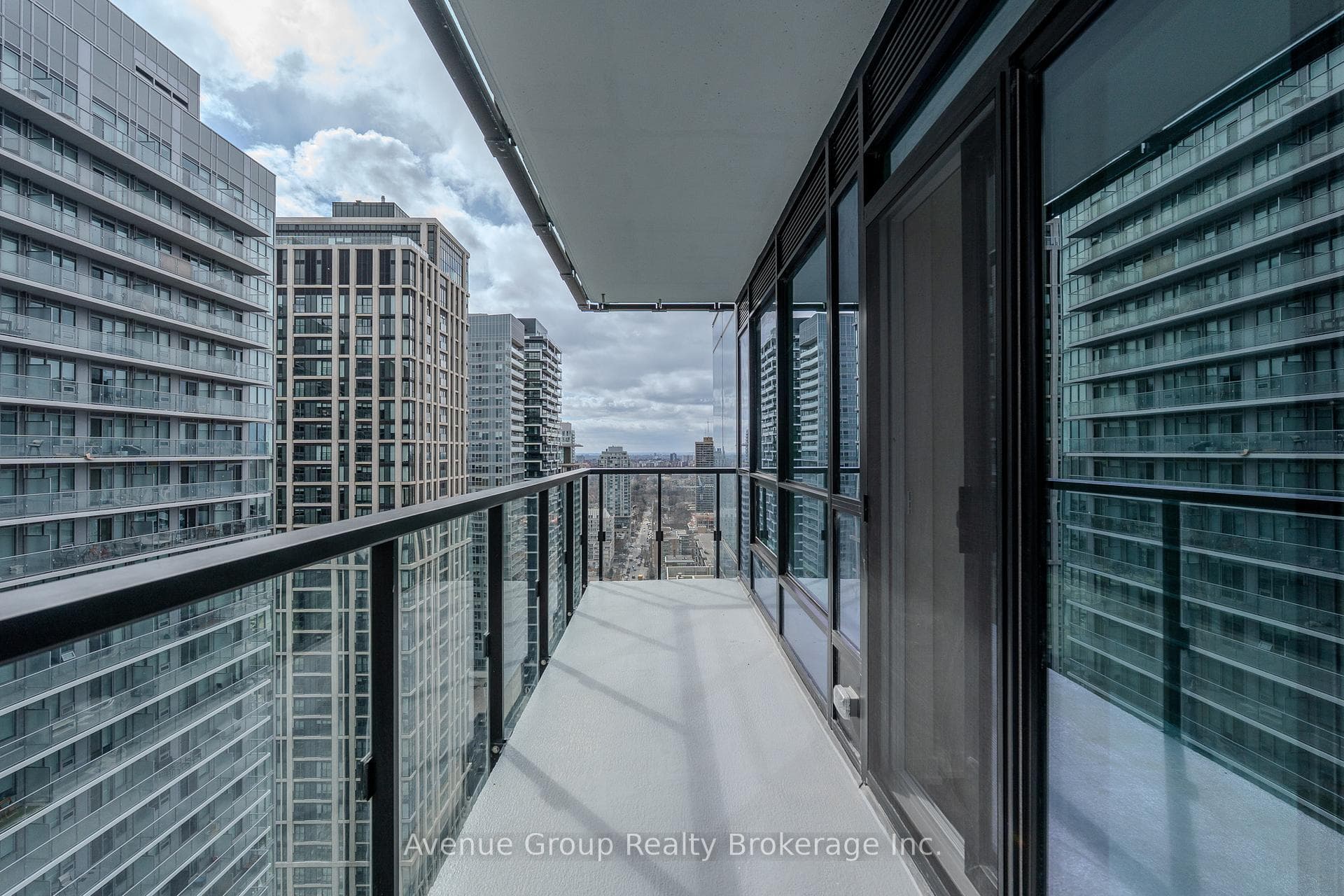 110 Broadway Avenue Unit 2902S photo 14