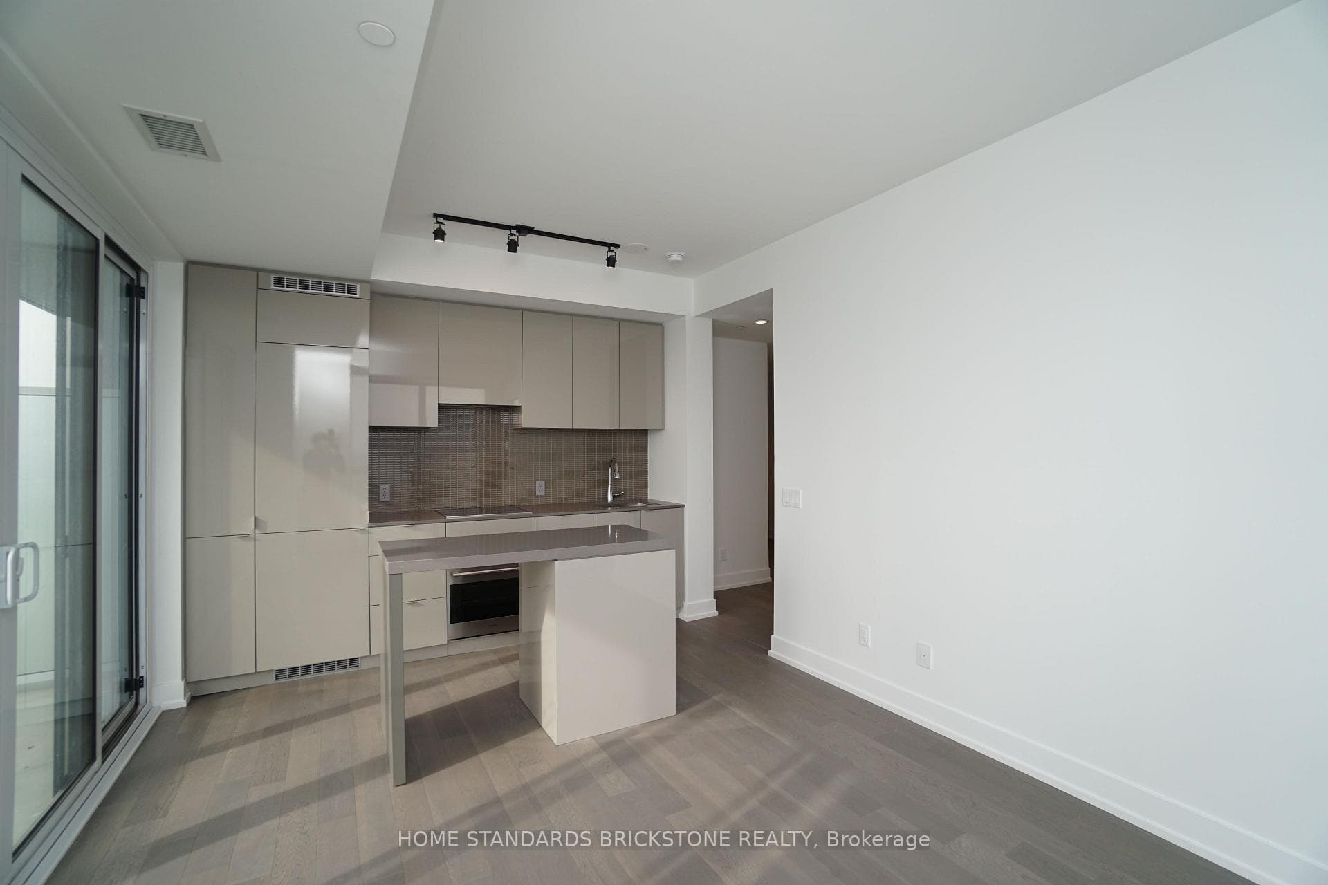 7 GENVILLE Street Unit 4710 photo 4