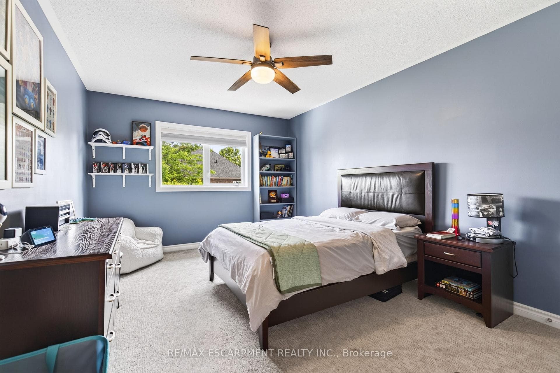 16 Watercliff Place photo 28