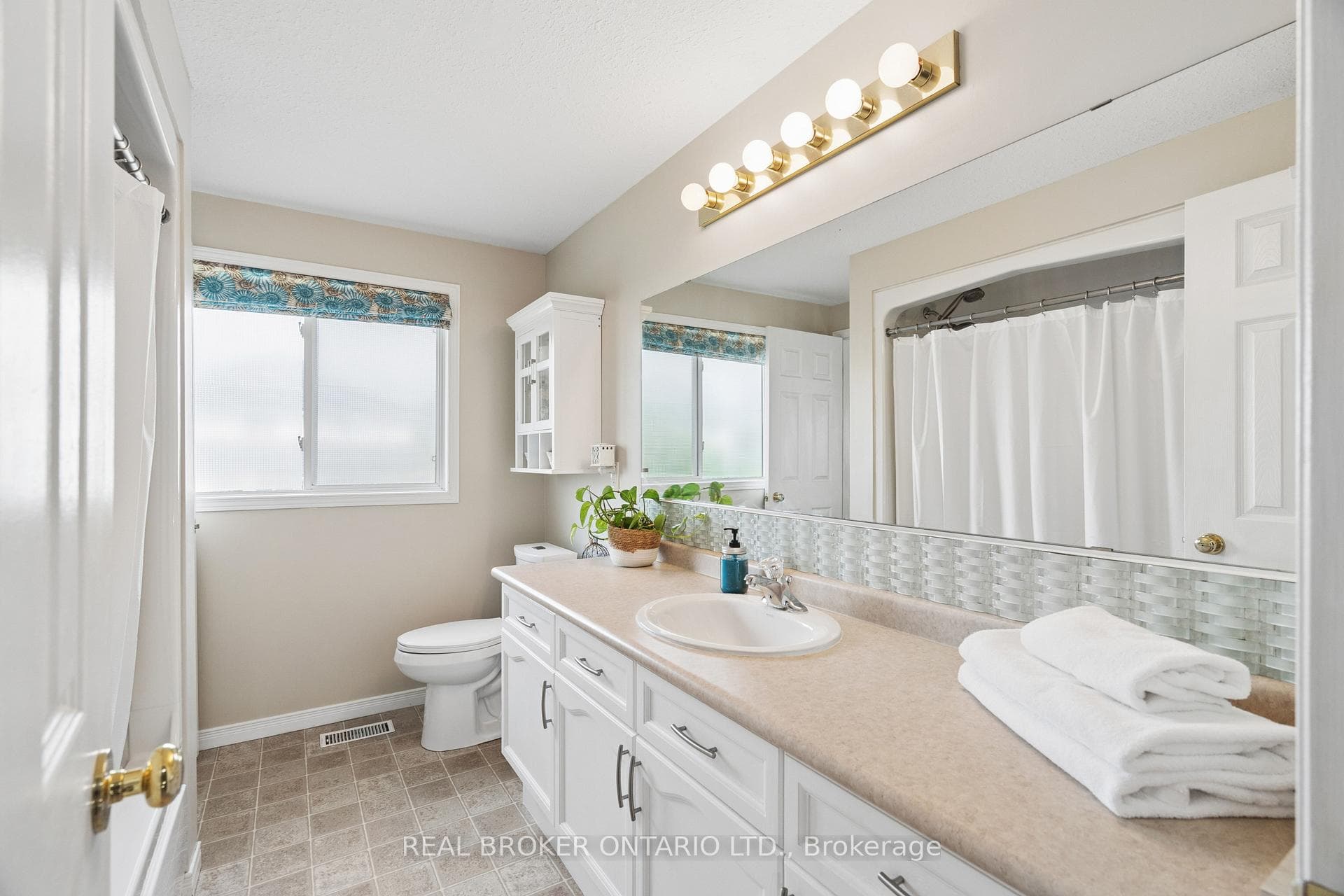 22 Sandcreek Lane photo 18