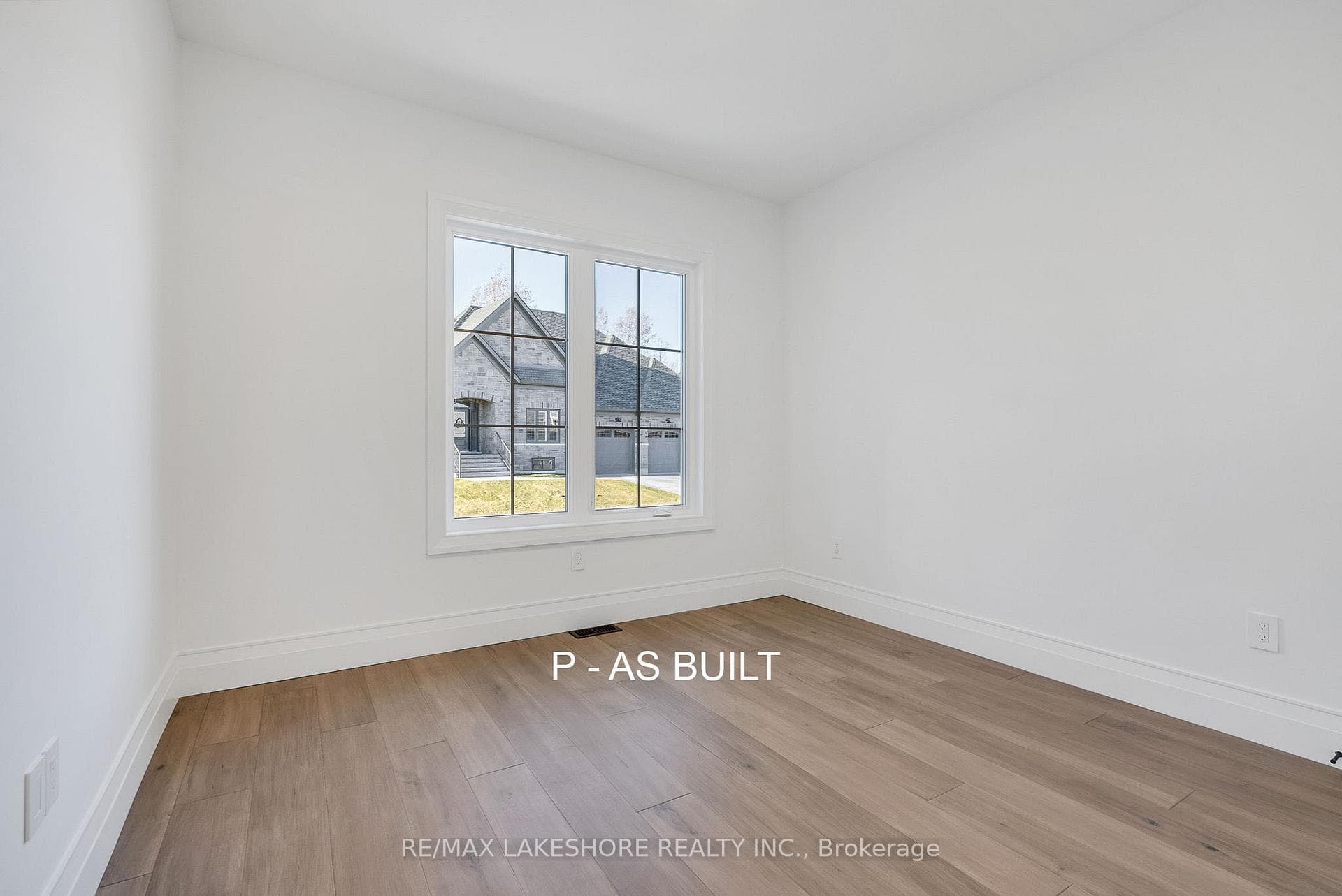 21-1000 D'ARCY Street photo 26