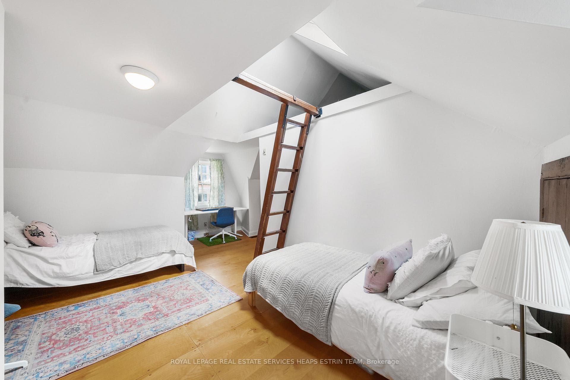 210 Ontario Street photo 21