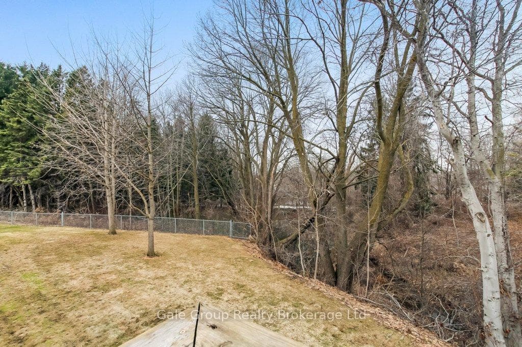 699 Lansdowne Avenue photo 35
