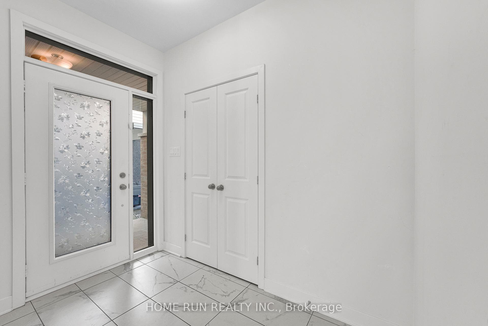 279 Mount Nebo Way photo 4