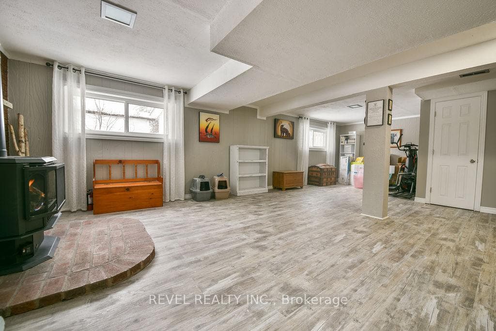 829 Rheaume Crescent photo 26