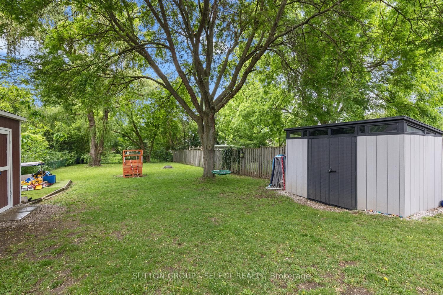 72 Emery Street photo 43