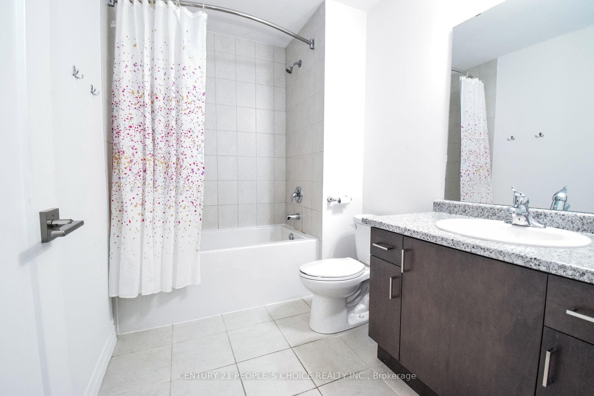 15 Hoffman Lane photo 42