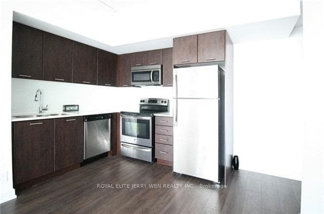 2200 Lake Shore Boulevard Unit 3310 photo 4
