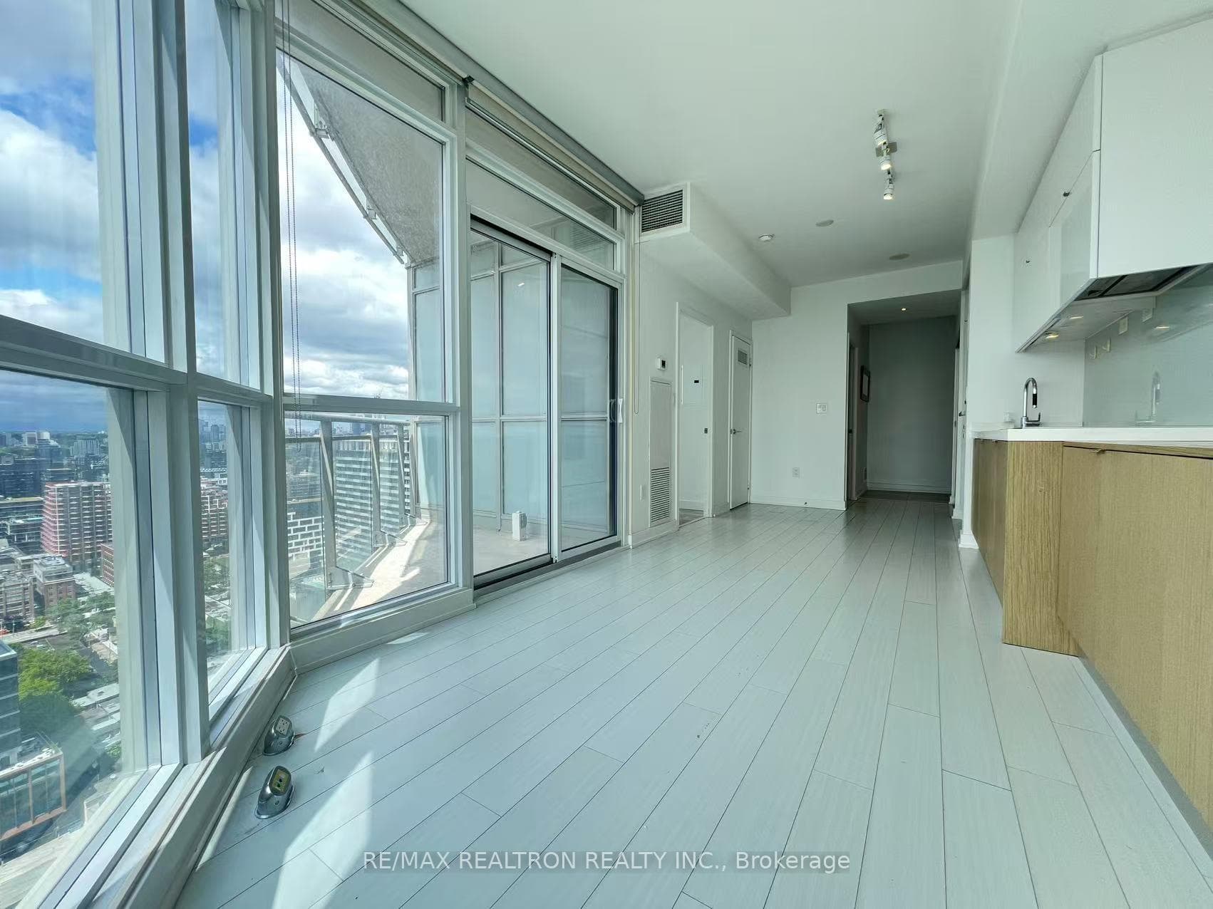 21 Iceboat Terrace Unit 3712 photo 9