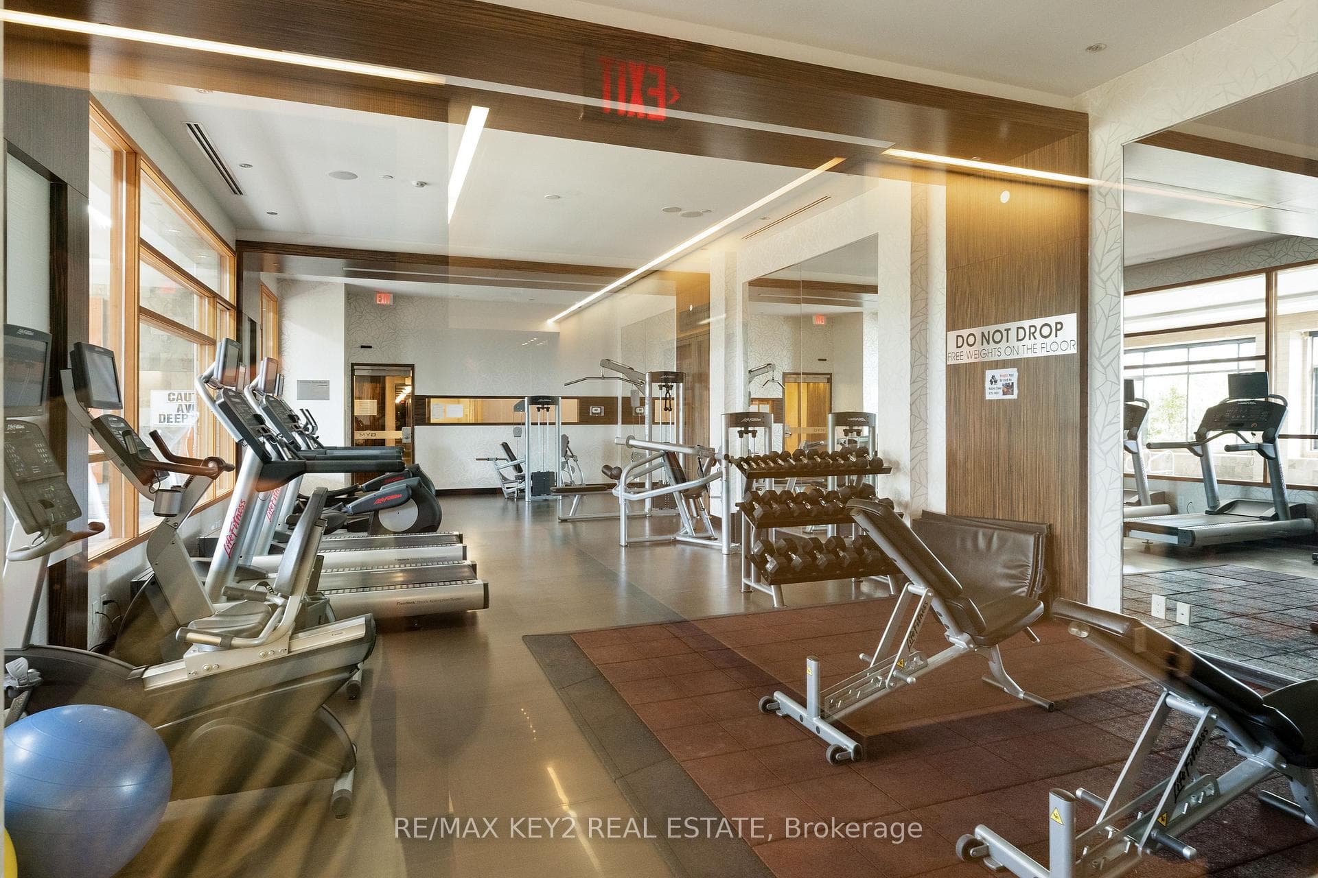 325 South Park Road Unit 611 photo 22