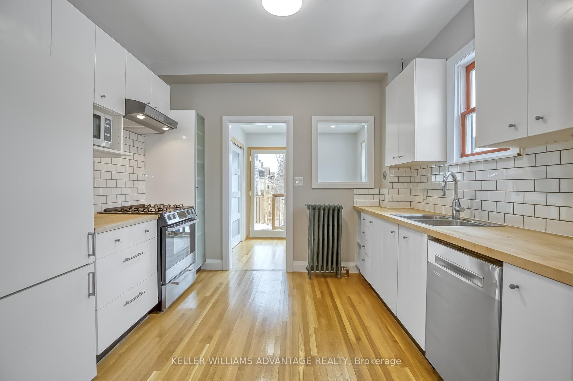 35 Queen Victoria Street Unit Upper photo 6