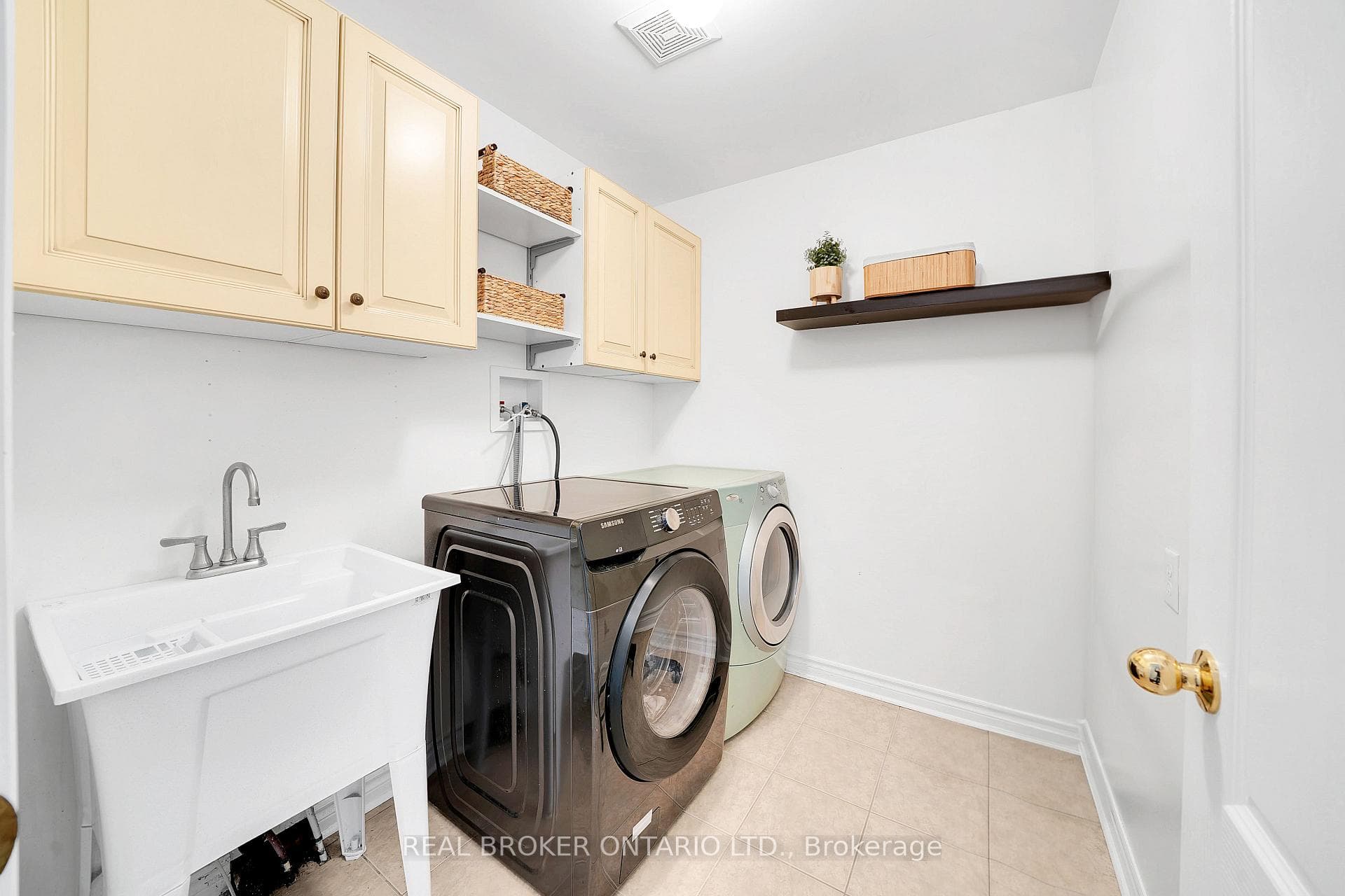 134 Mccready Drive photo 28