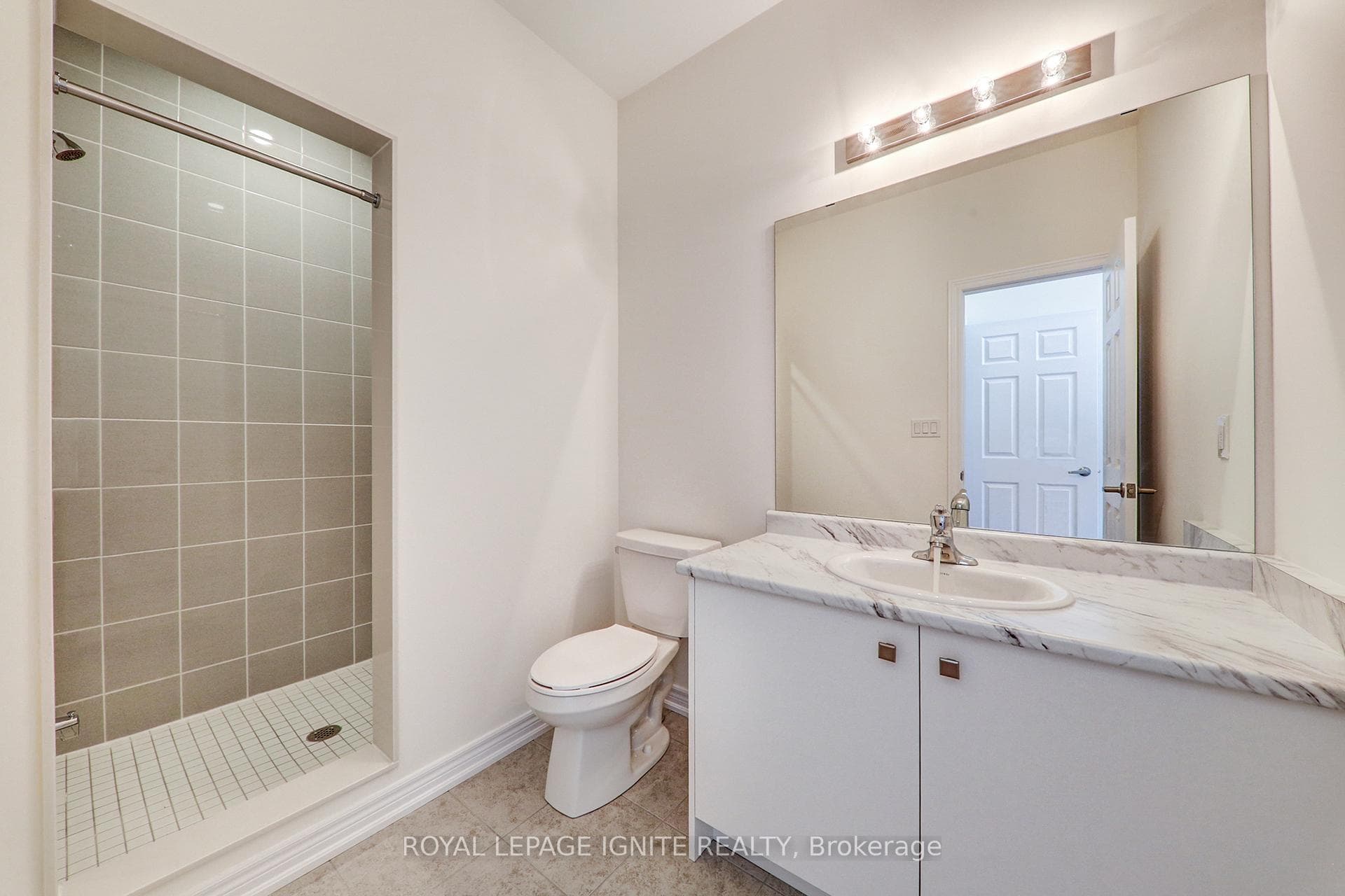 1141 Sepia Square photo 7