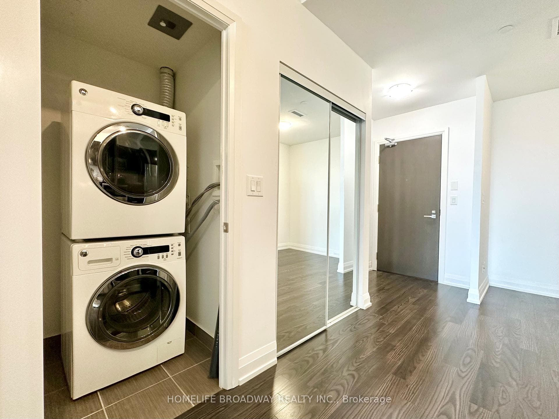 7161 Yonge Street Unit 2833 photo 14