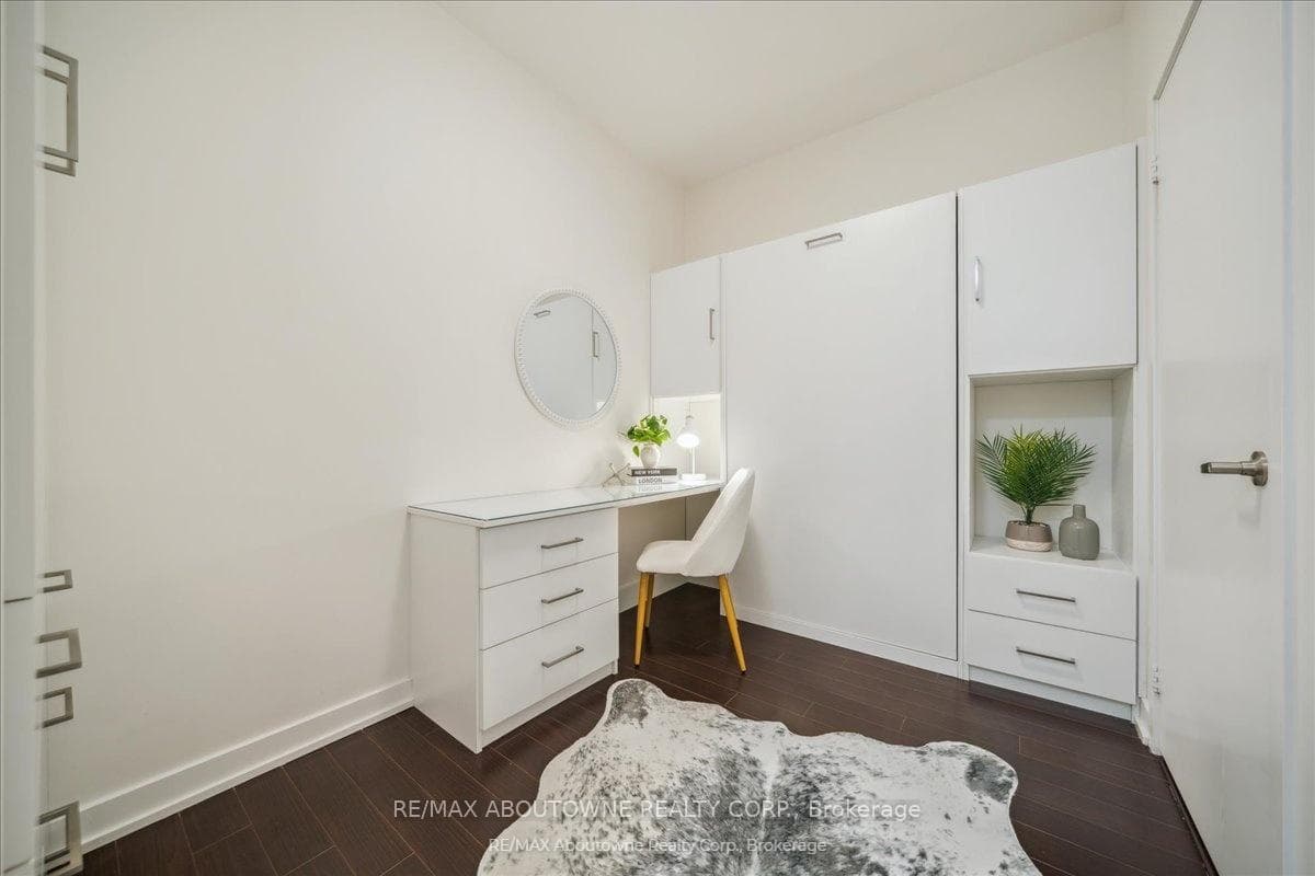 38 Dan Leckie Way Unit 608 photo 19