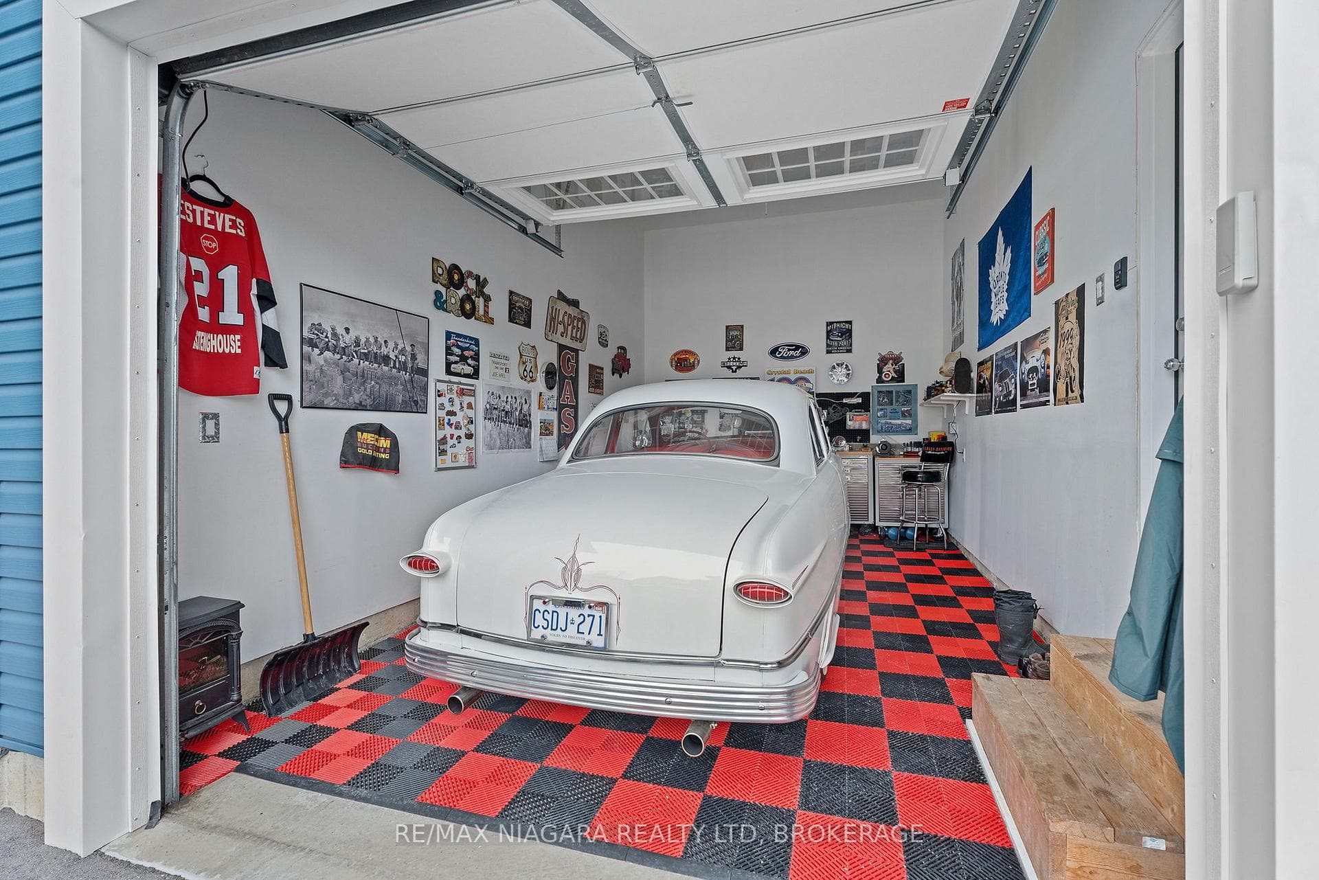 3600 Hibbard Street photo 34