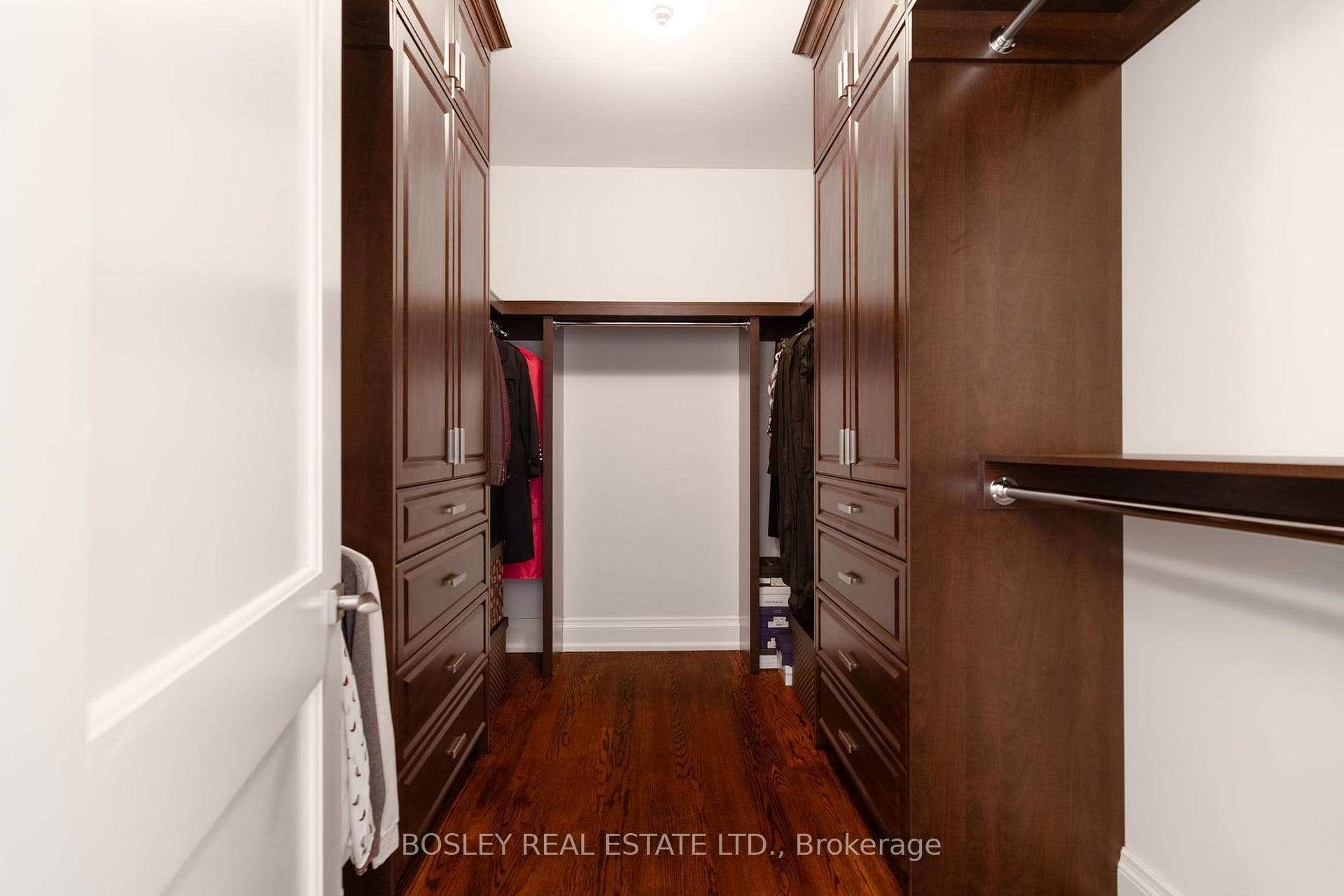 61 Rykert Crescent photo 22