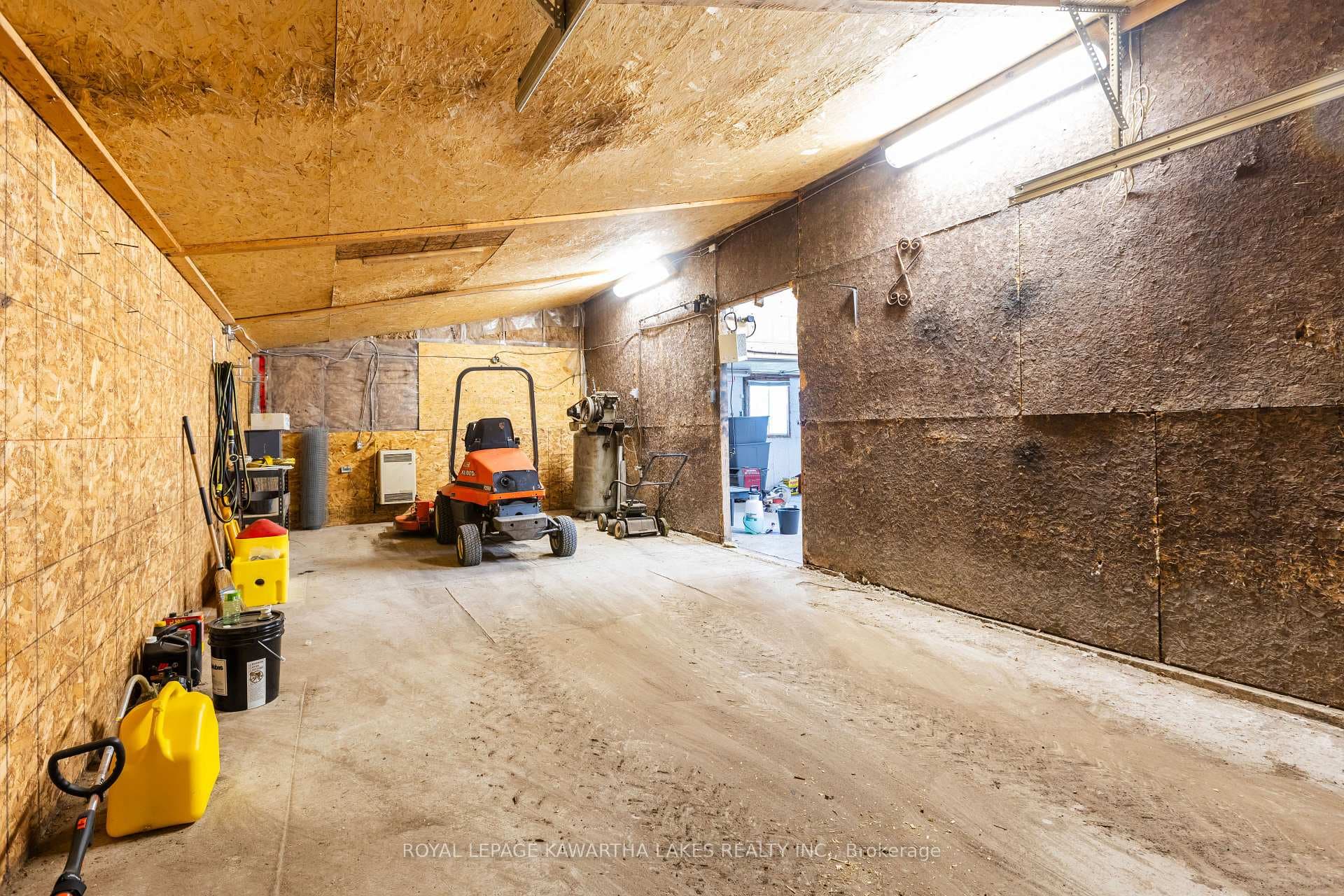 1602 OLD WOOLER Road photo 32