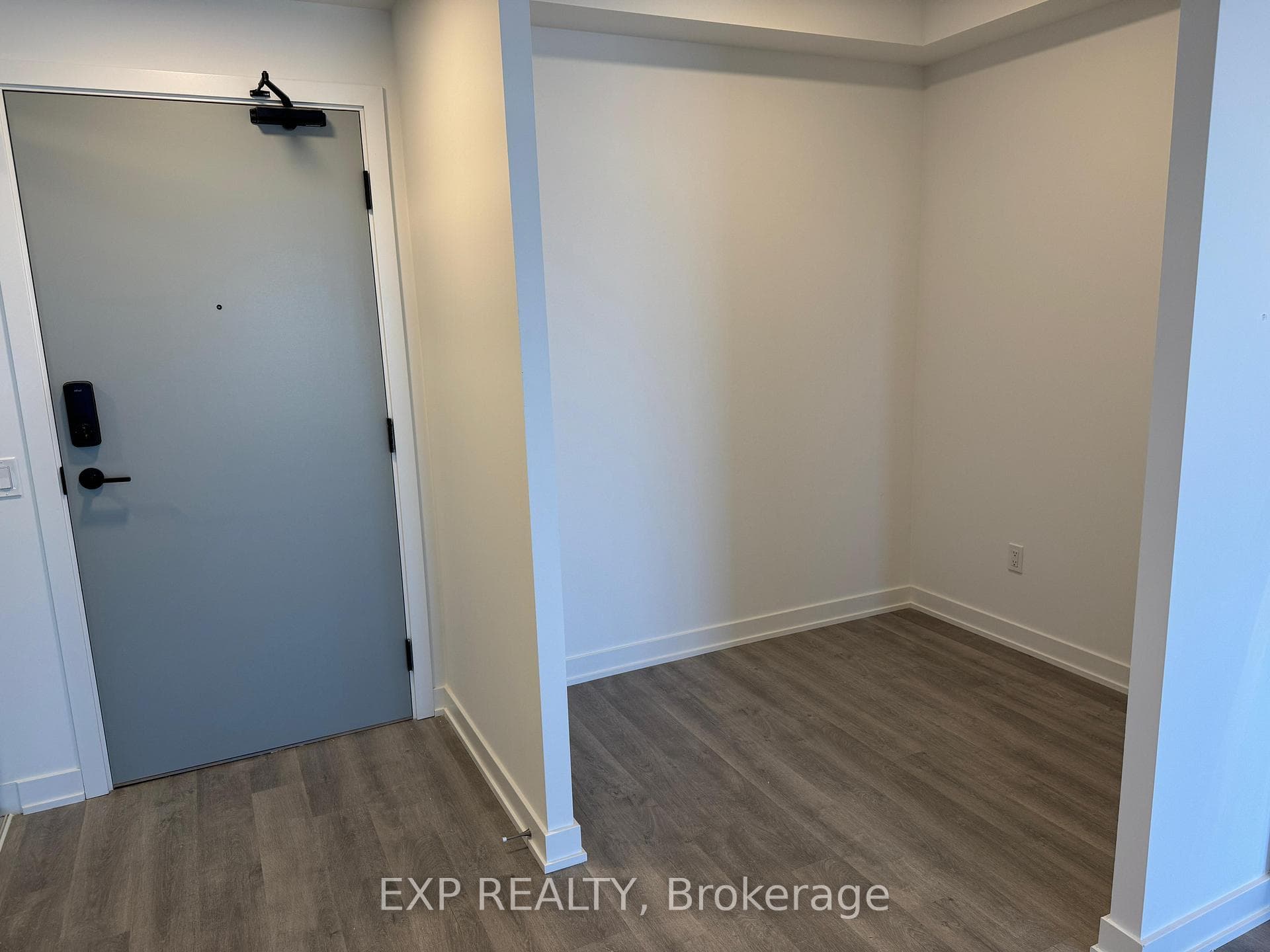 5105 Hurontario Street Unit 3204 photo 12