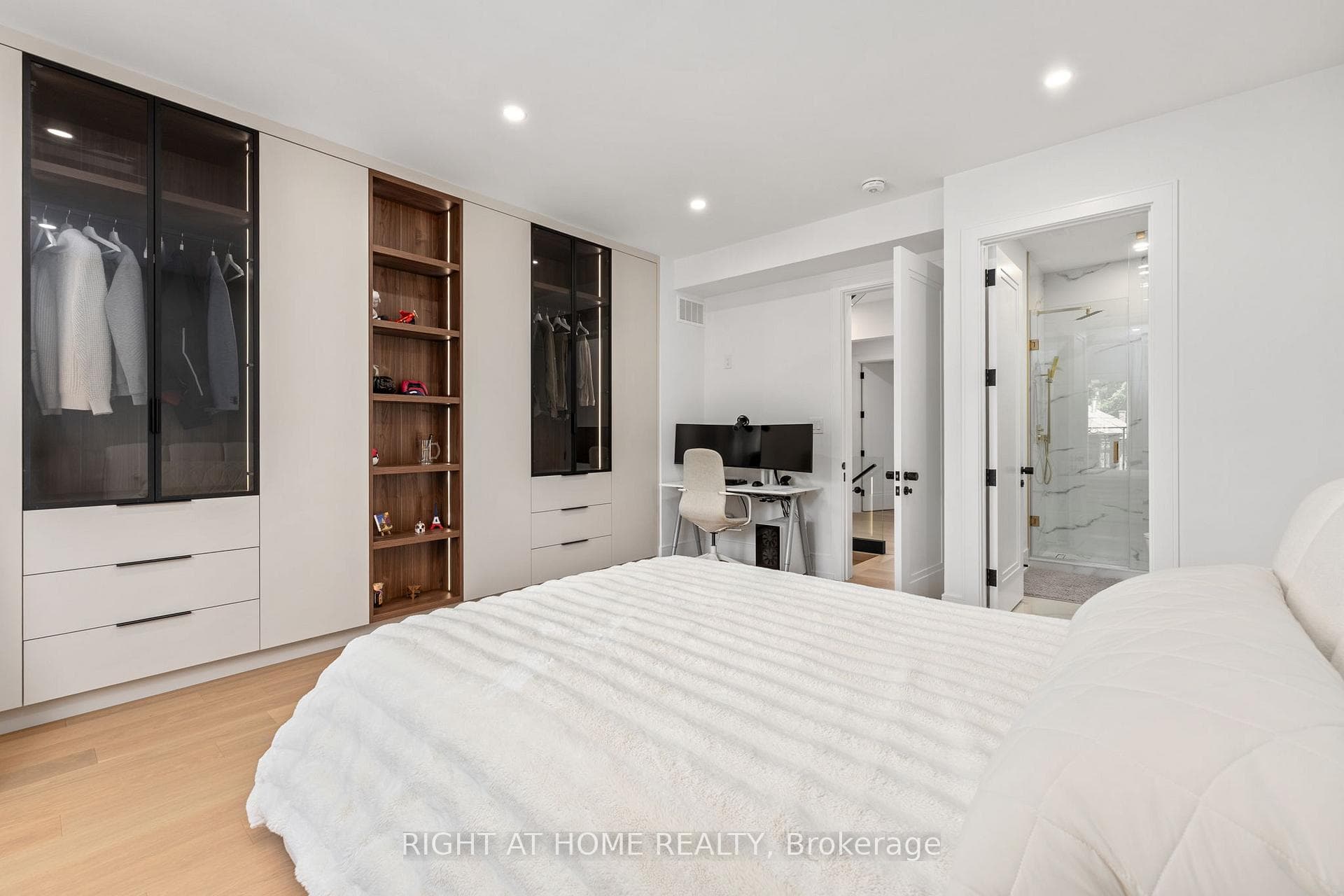 33 Thorndale Avenue photo 34
