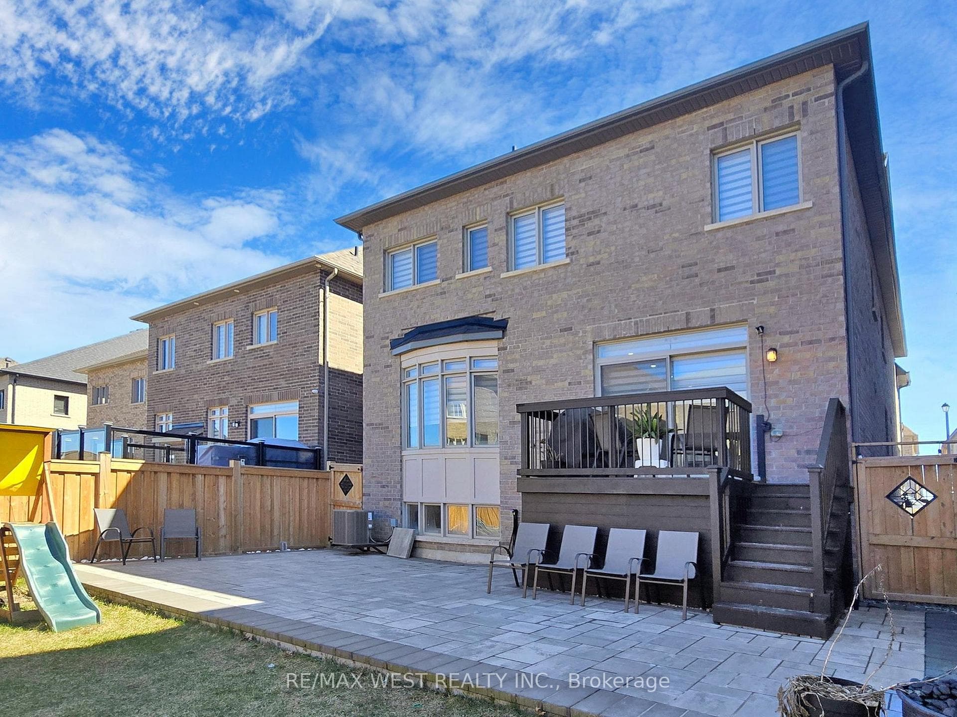 189 Cranbrook Crescent photo 36