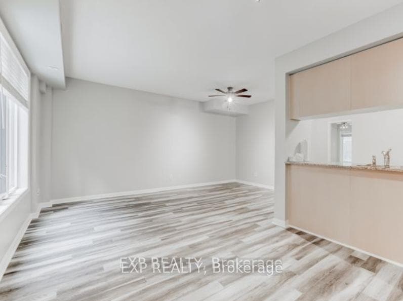 18 Laidlaw Street Unit 1017 photo 7