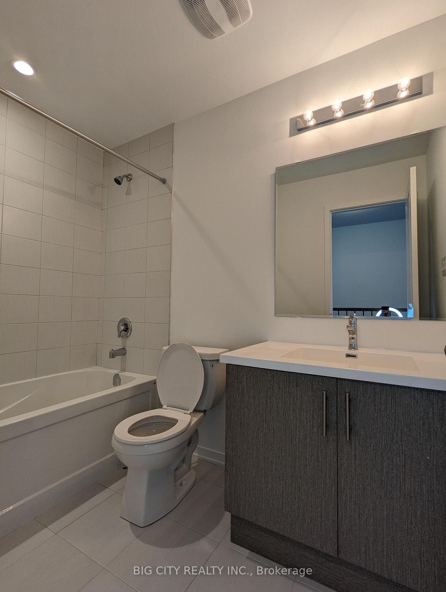 782 Heathrow Path Unit 95 photo 6
