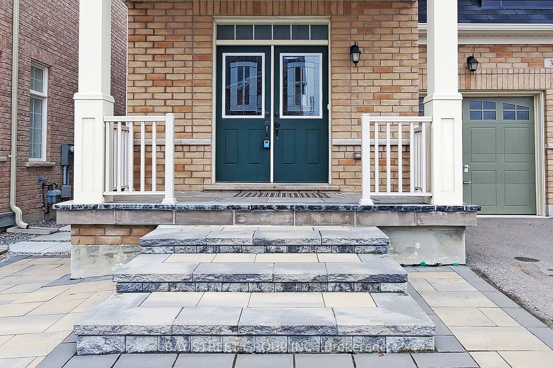 38 Russell Parker Crescent photo 4