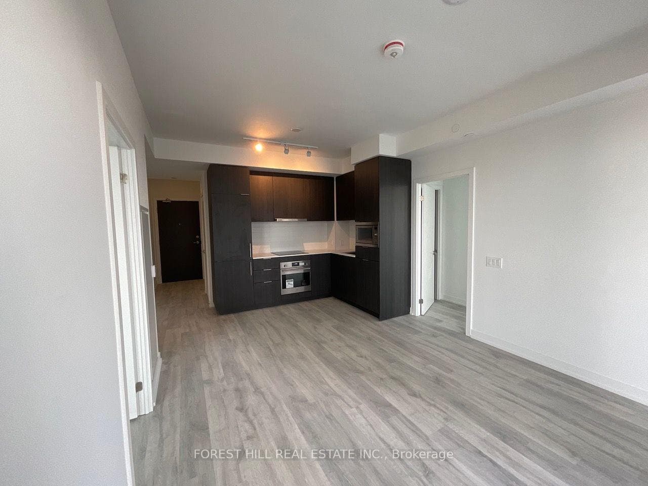 7 Golden Lion Heights Unit 1507 photo 6