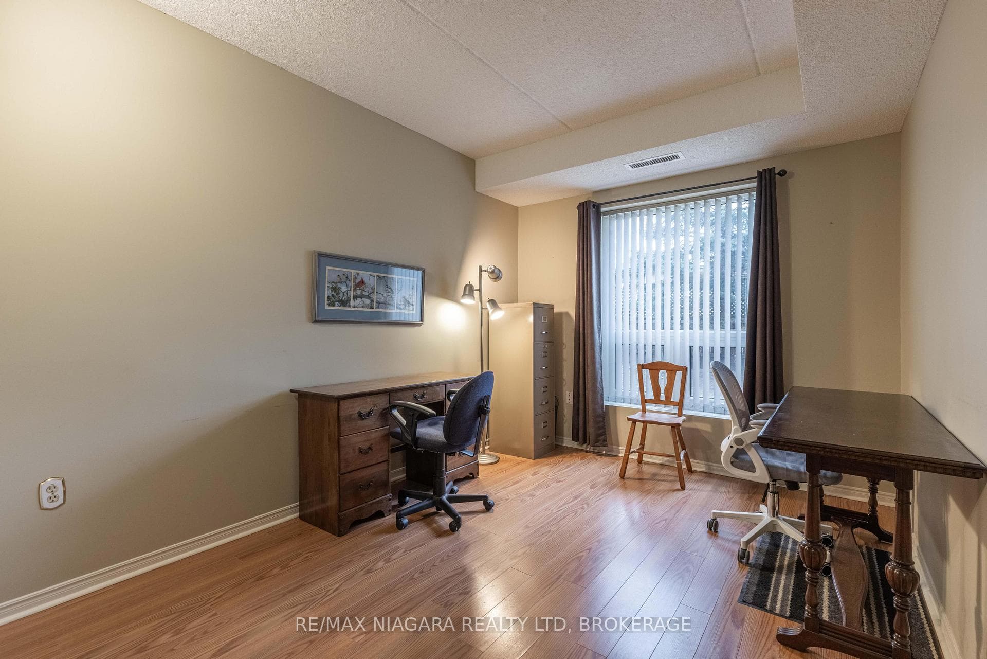 6704 Thorold Stone Road Unit 102 photo 13