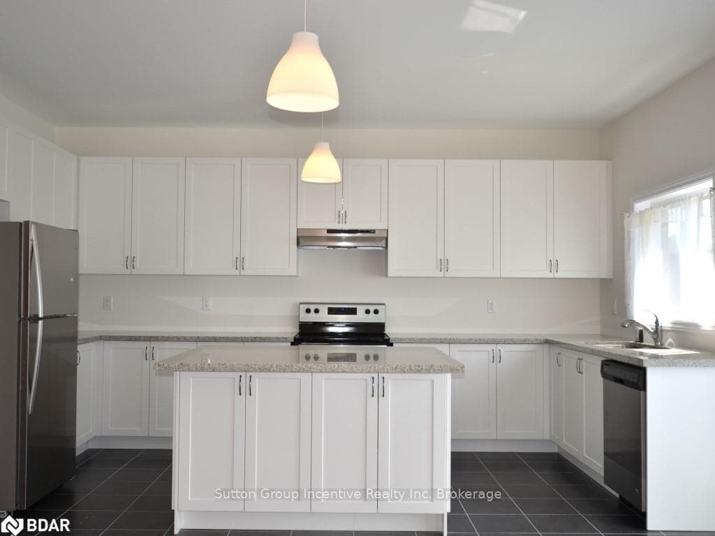 1001 WICKHAM Road photo 3