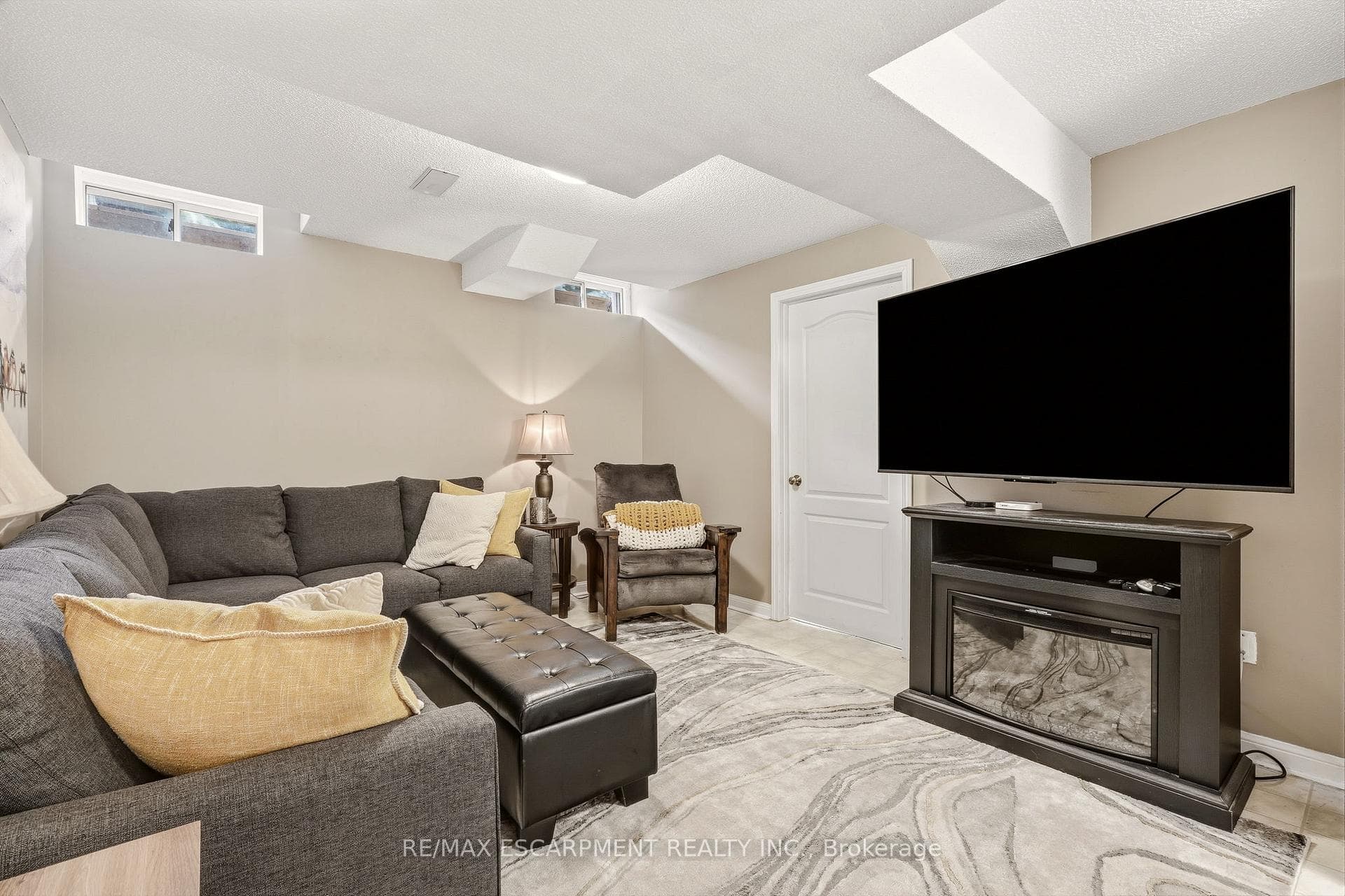 2089 Broadleaf Crescent photo 28