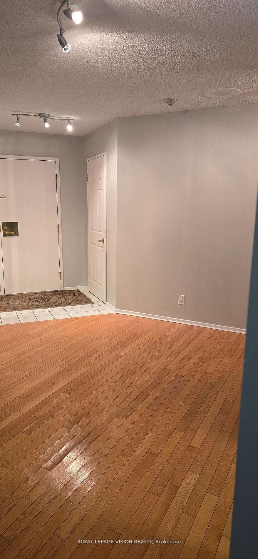 3231 Eglinton Avenue Unit 106 photo 7