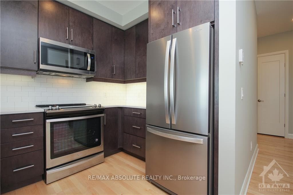 180 BOUNDSTONE Way Unit 203 photo 9