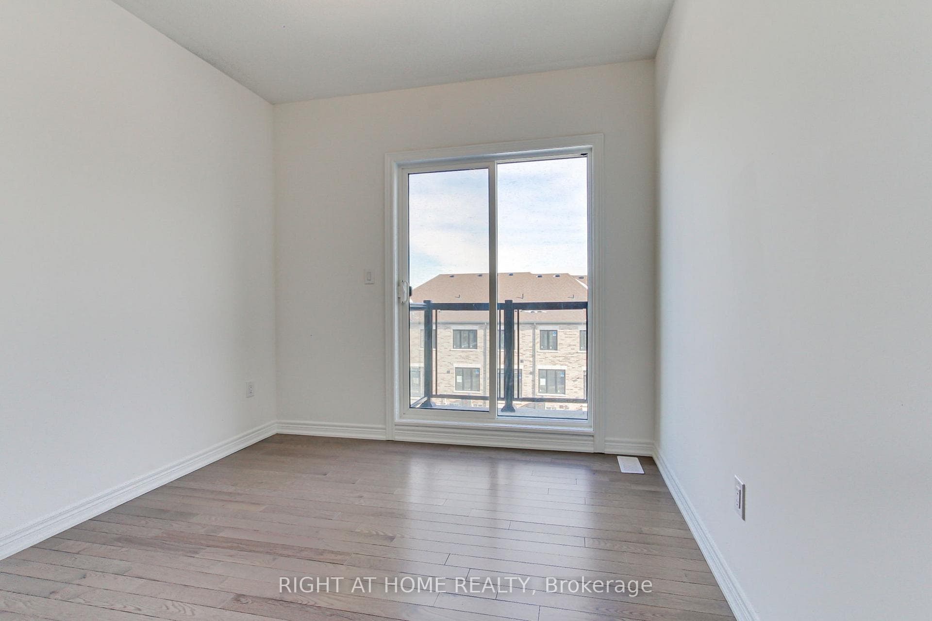 10173 Huntington Road photo 38